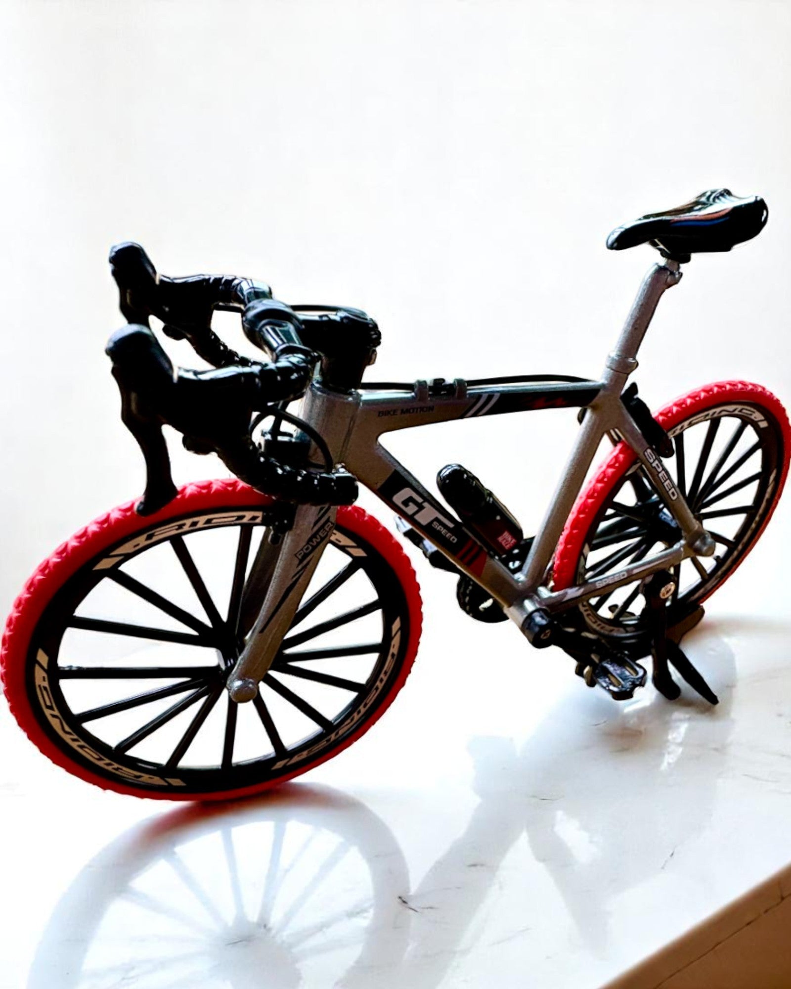 Mini Rower „Speedster” – keräilymalli kaiverrusvaihtoehdolla, 2 vaihtoehtoa valittavana