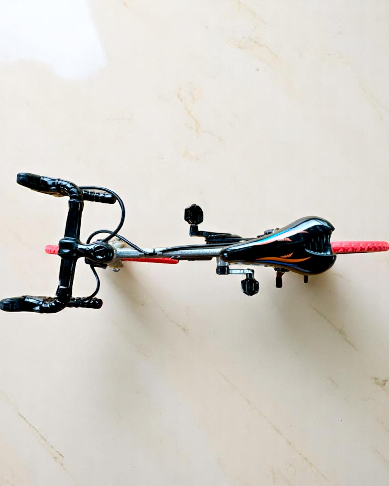 Mini Rower „Speedster” – keräilymalli kaiverrusvaihtoehdolla, 2 vaihtoehtoa valittavana