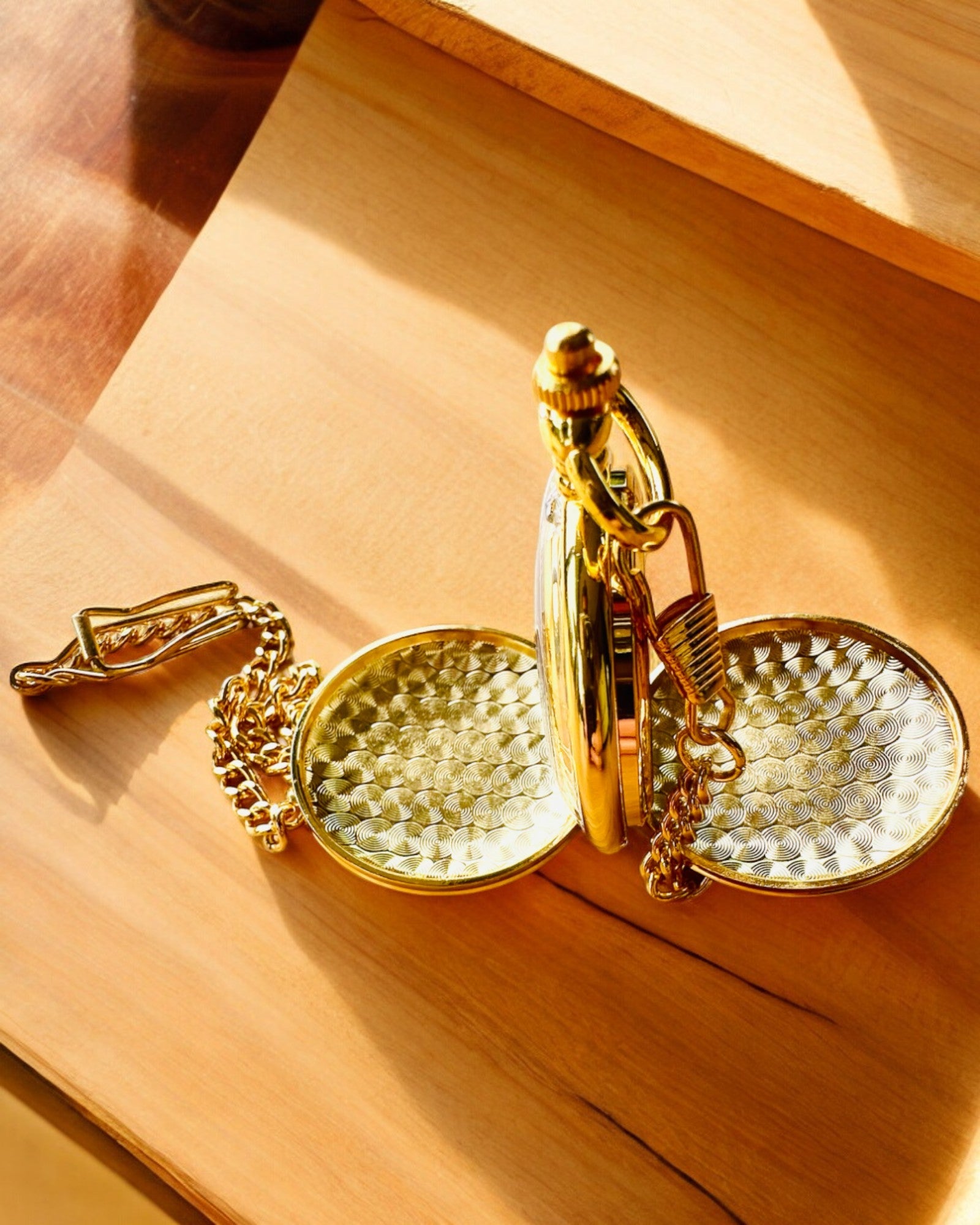 Grand Elegance Taskukello Kaksoiskannella, Manuaalinen, Kultainen Väri, kaiverruksella lahjaksi