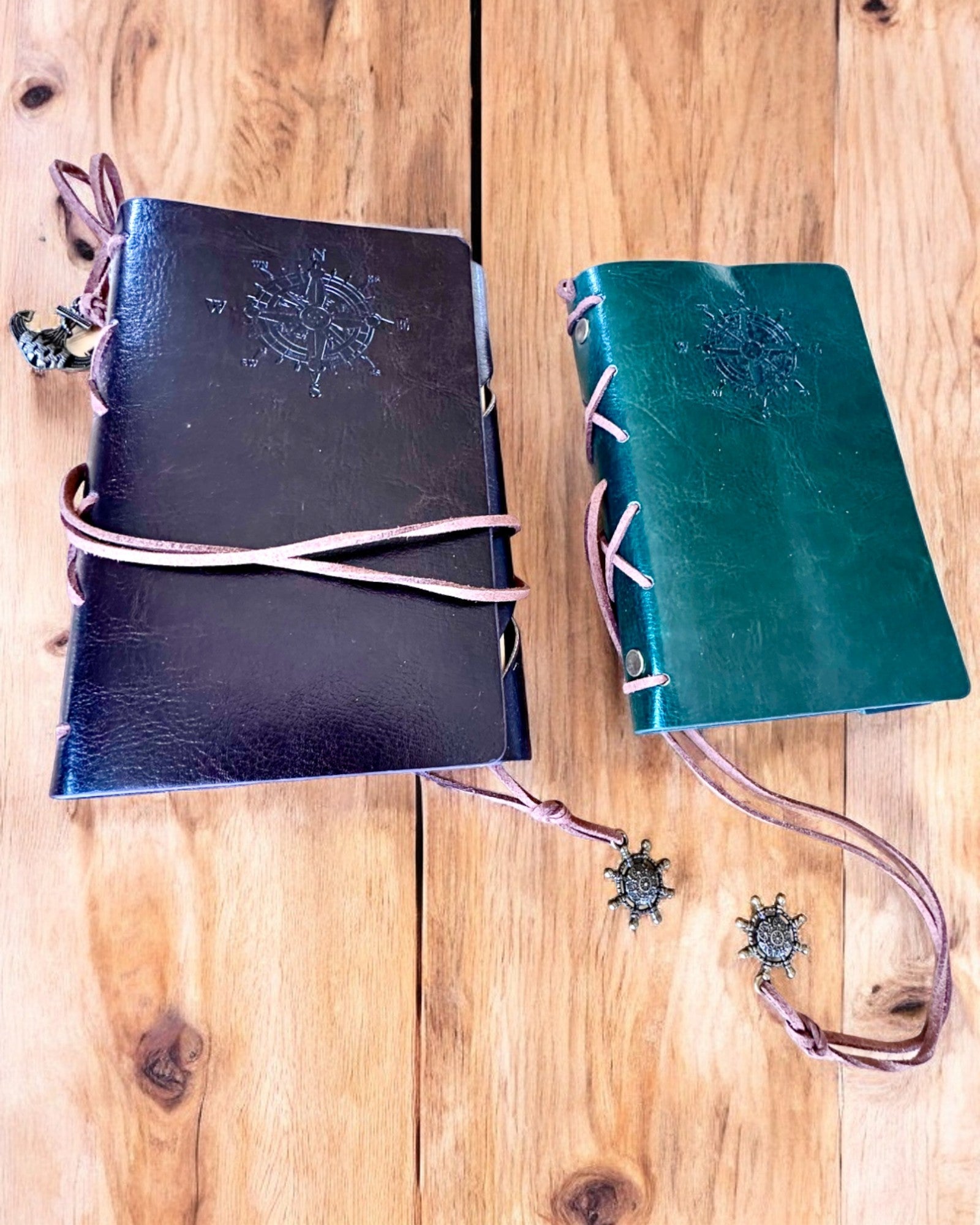 Vintage-purjehdusmuistikirja A6- tai A7-koko - kompassiteemalla ja laakeroiduilla sivuilla - saatavilla eri värivaihtoehdoissa, kaiverrusmahdollisuus