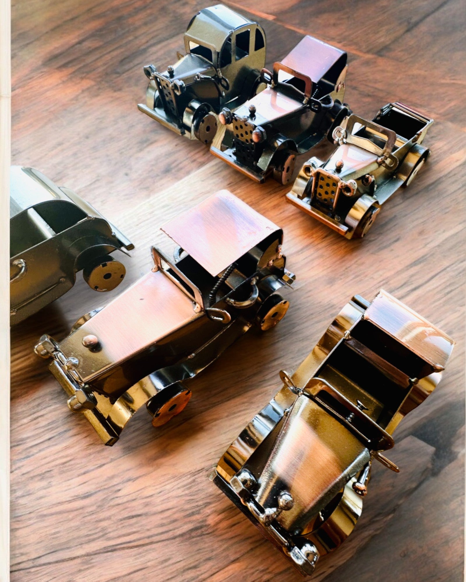 Retro klassinen auto, auto, rautaa - Kokoelma "Vintage Drive", automalli, personointi kaiverruksella lahjaksi