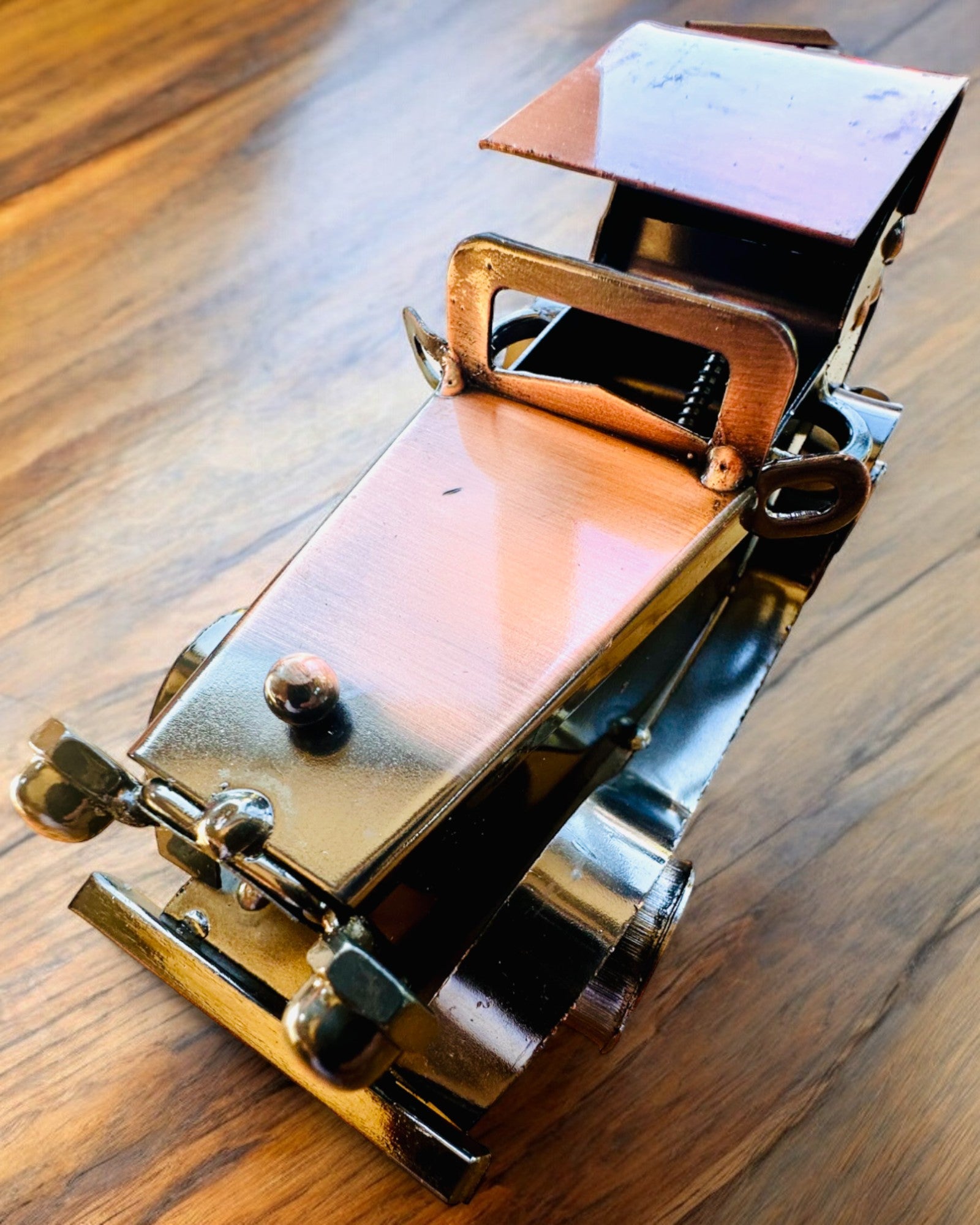 Retro klassinen auto, auto, rautaa - Kokoelma "Vintage Drive", automalli, personointi kaiverruksella lahjaksi