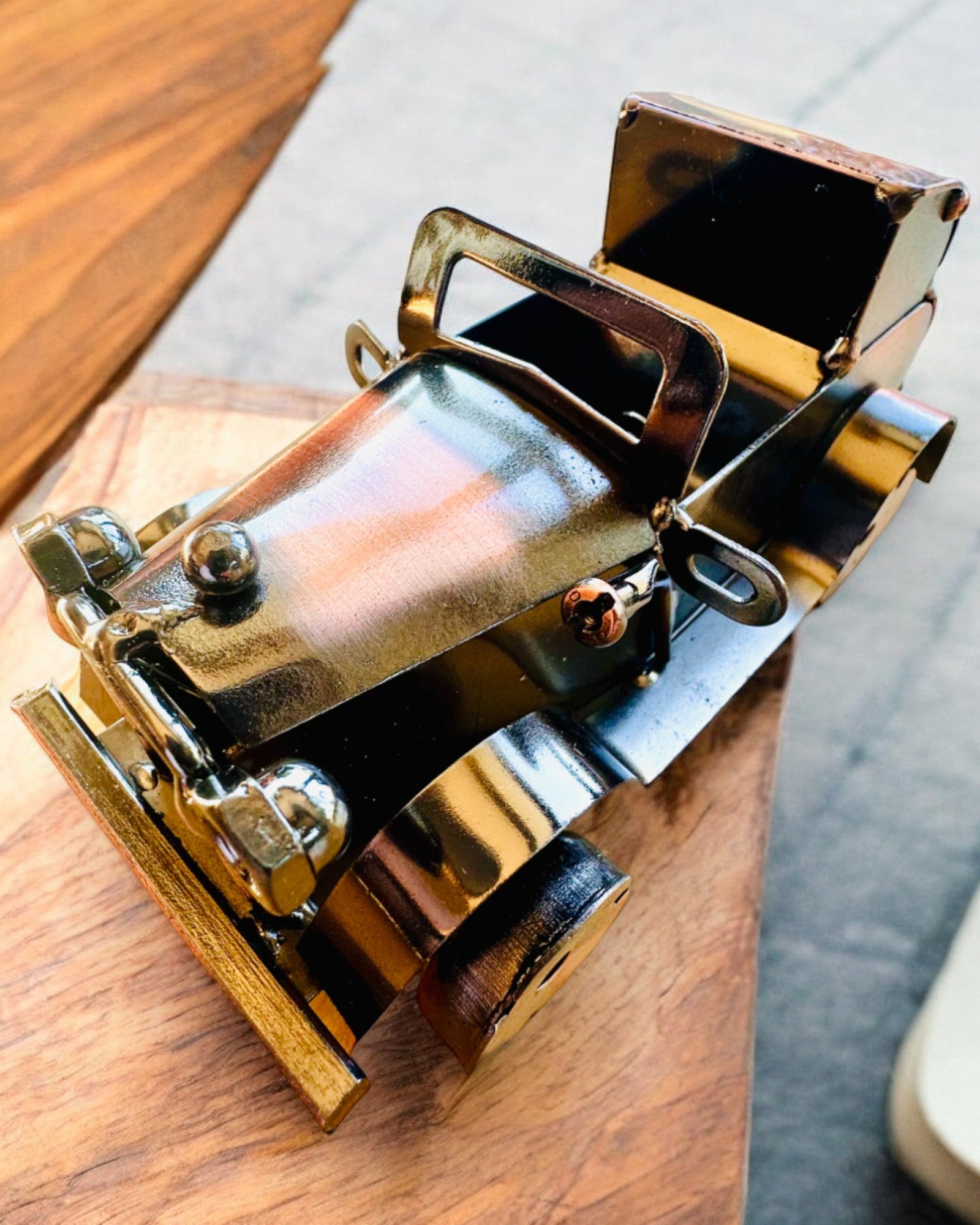 Retro klassinen auto, auto, rautaa - Kokoelma "Vintage Drive", automalli, personointi kaiverruksella lahjaksi