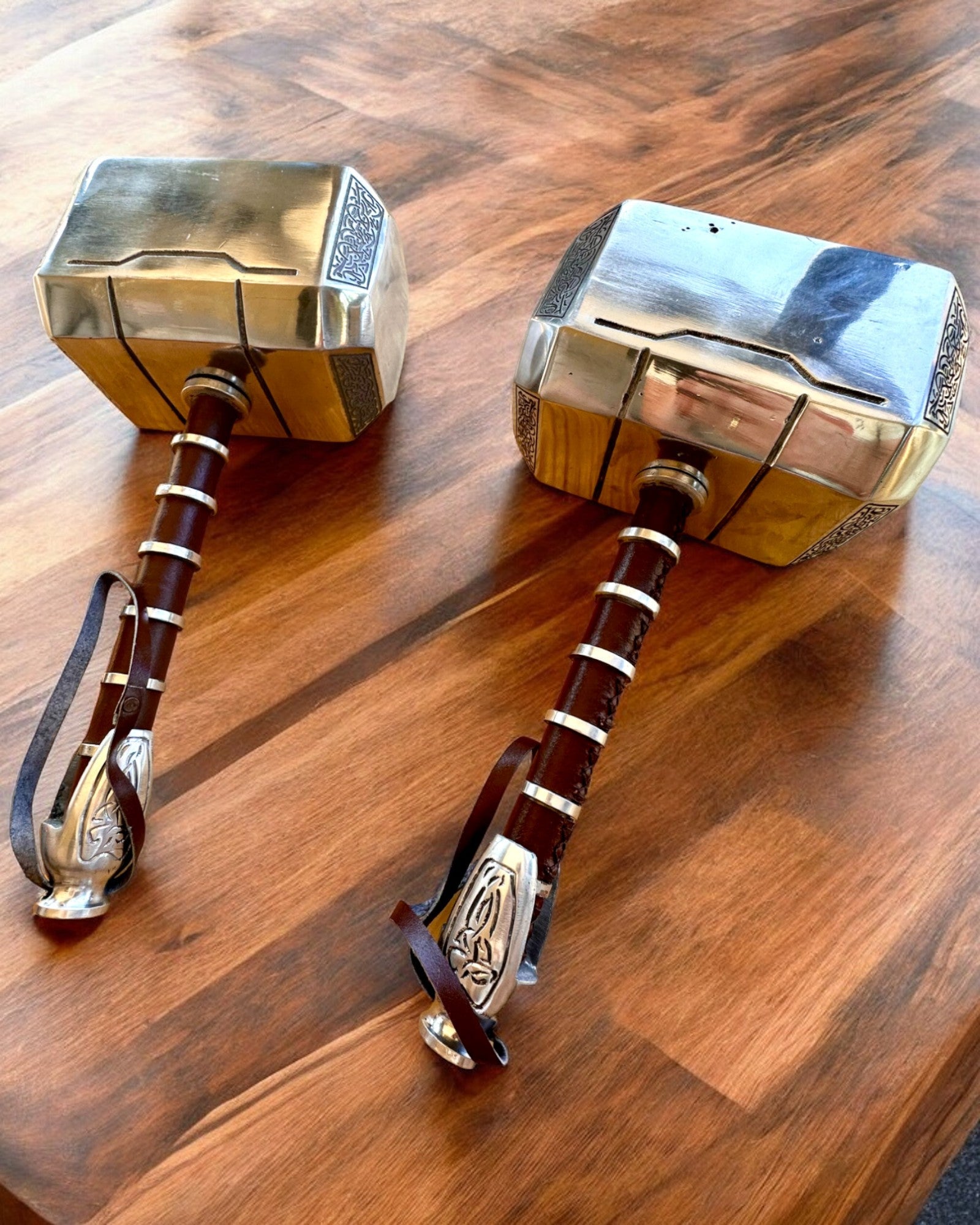 Thorin vasara "Chief" - Käsintehty käsityövasara, personointi kaiverruksella lahjaksi