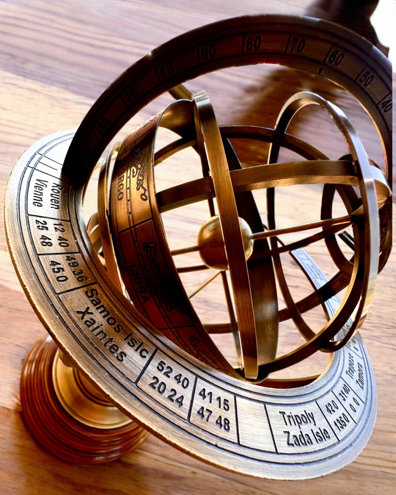 Astrolabium Artis 2 - 30 cm korkea, Käsintehty Kaiverrusvaihtoehdolla, toimiston sisustus, premium