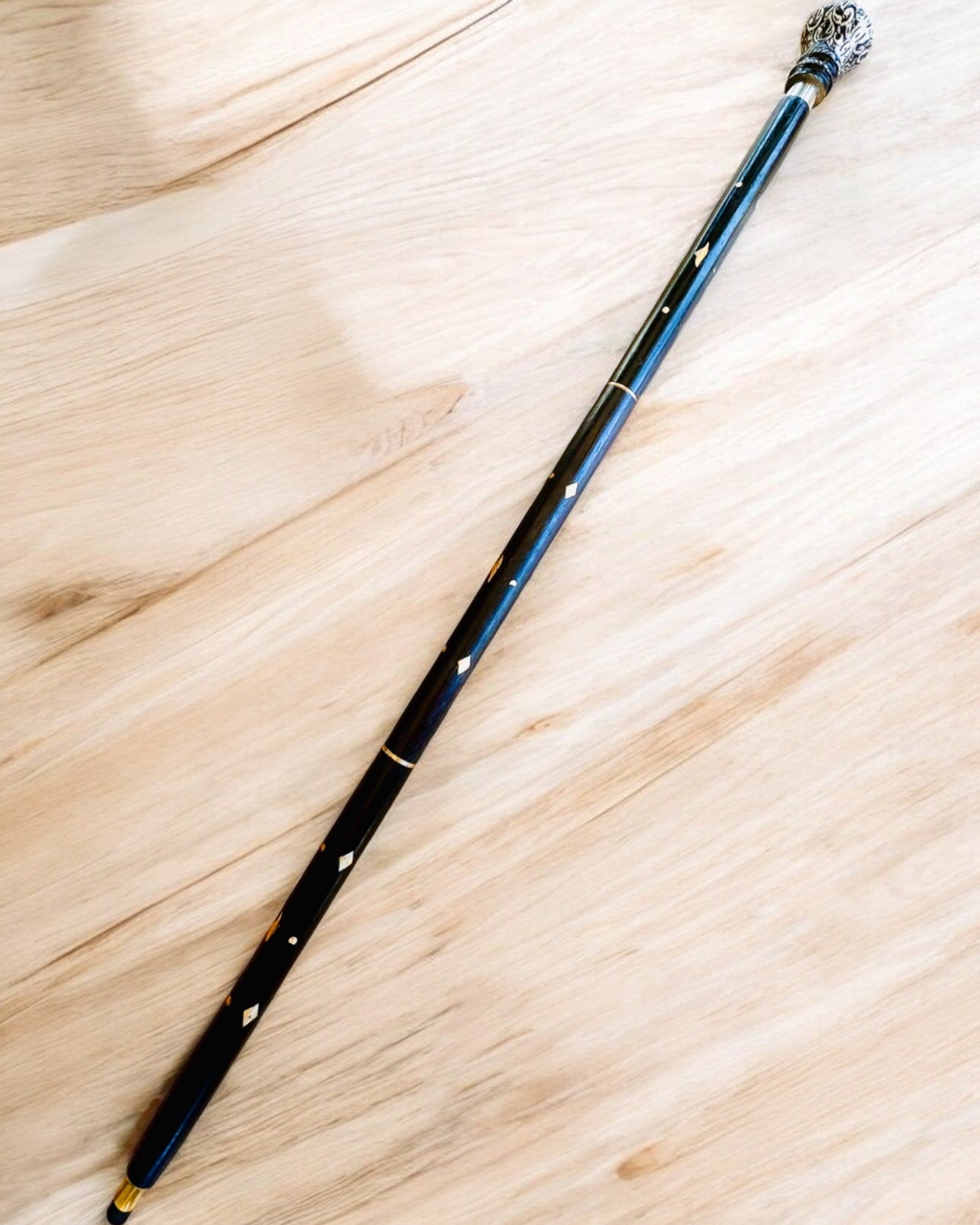 Kävelykeppi "Majesteettikeppi" Puinen Käsintehty, kaiverrusmahdollisuus, 2 vaihtoehtoa valittavana