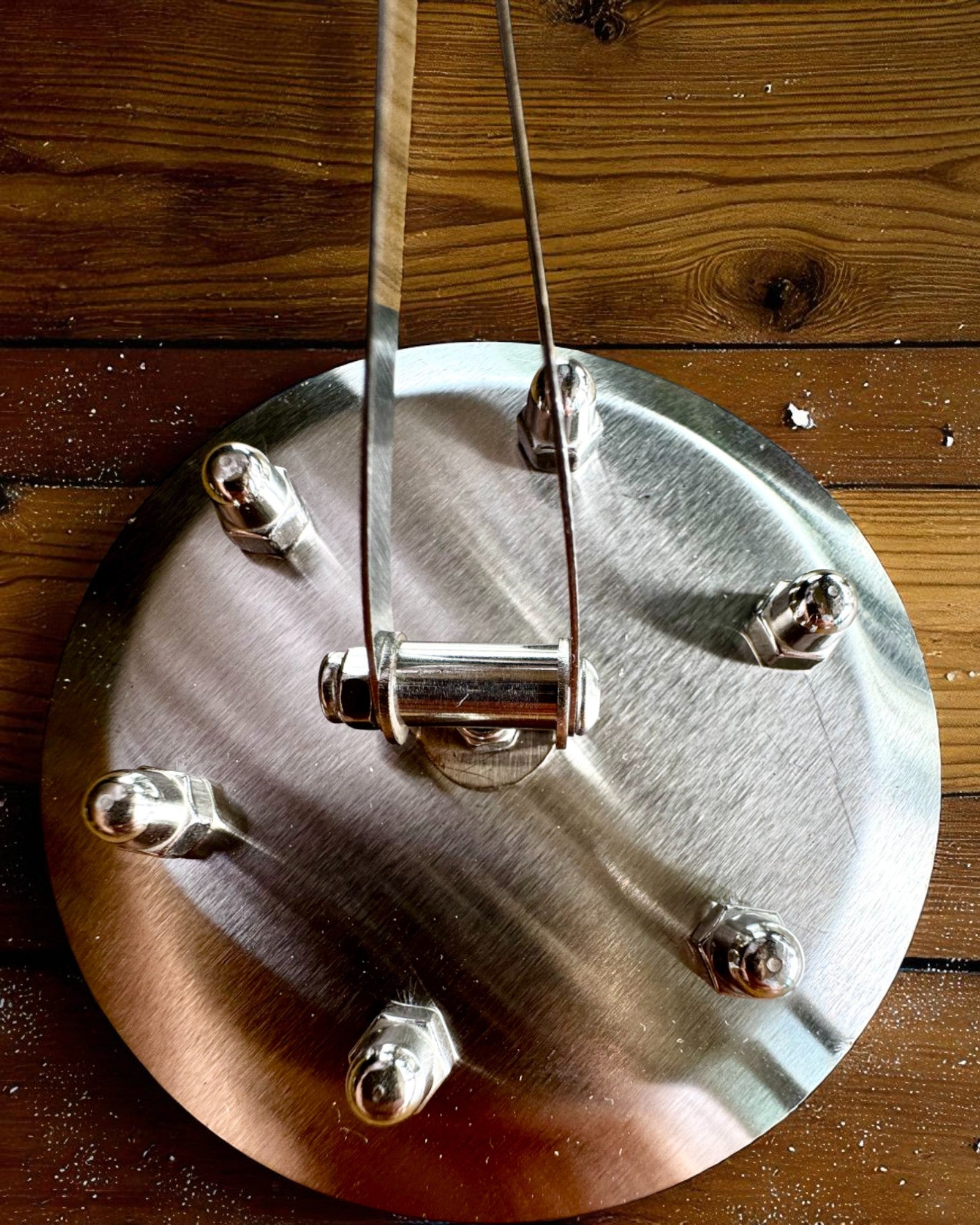 Metallimalli Helikopteri „SkyRider” – Säädettävä Pöytäteline personoidulla kaiverruksella lahjaksi