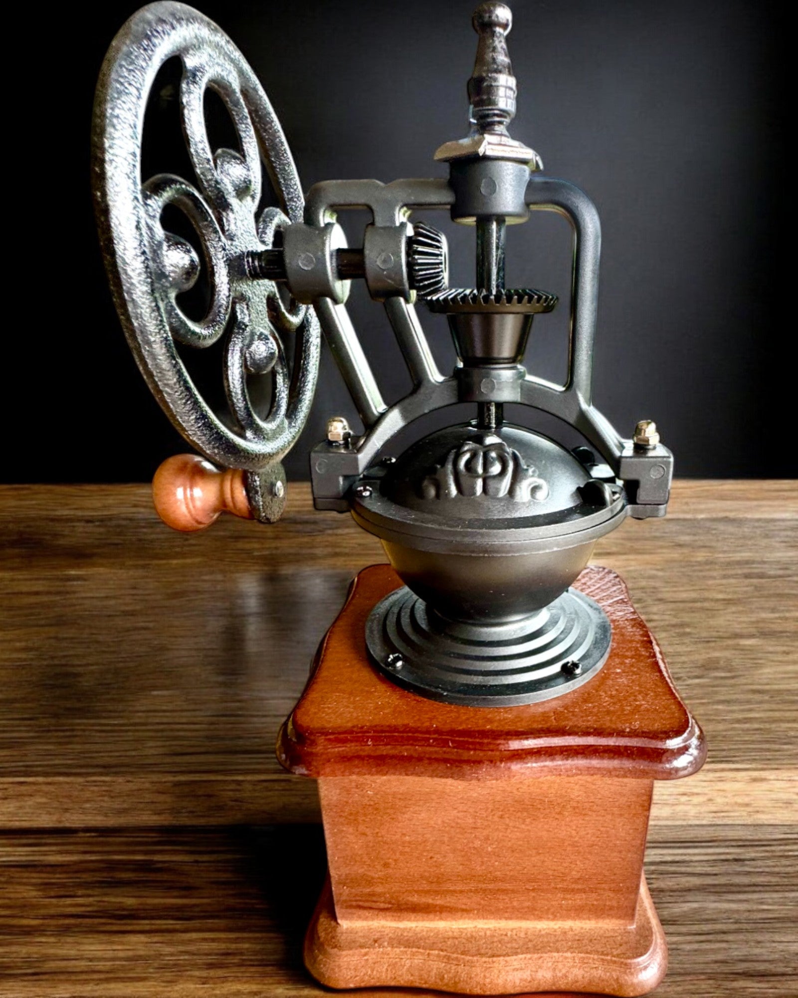 Retro kahvimylly "Vintage Café" 27 cm korkea, mahdollisuus personointiin kaiverruksella lahjaksi