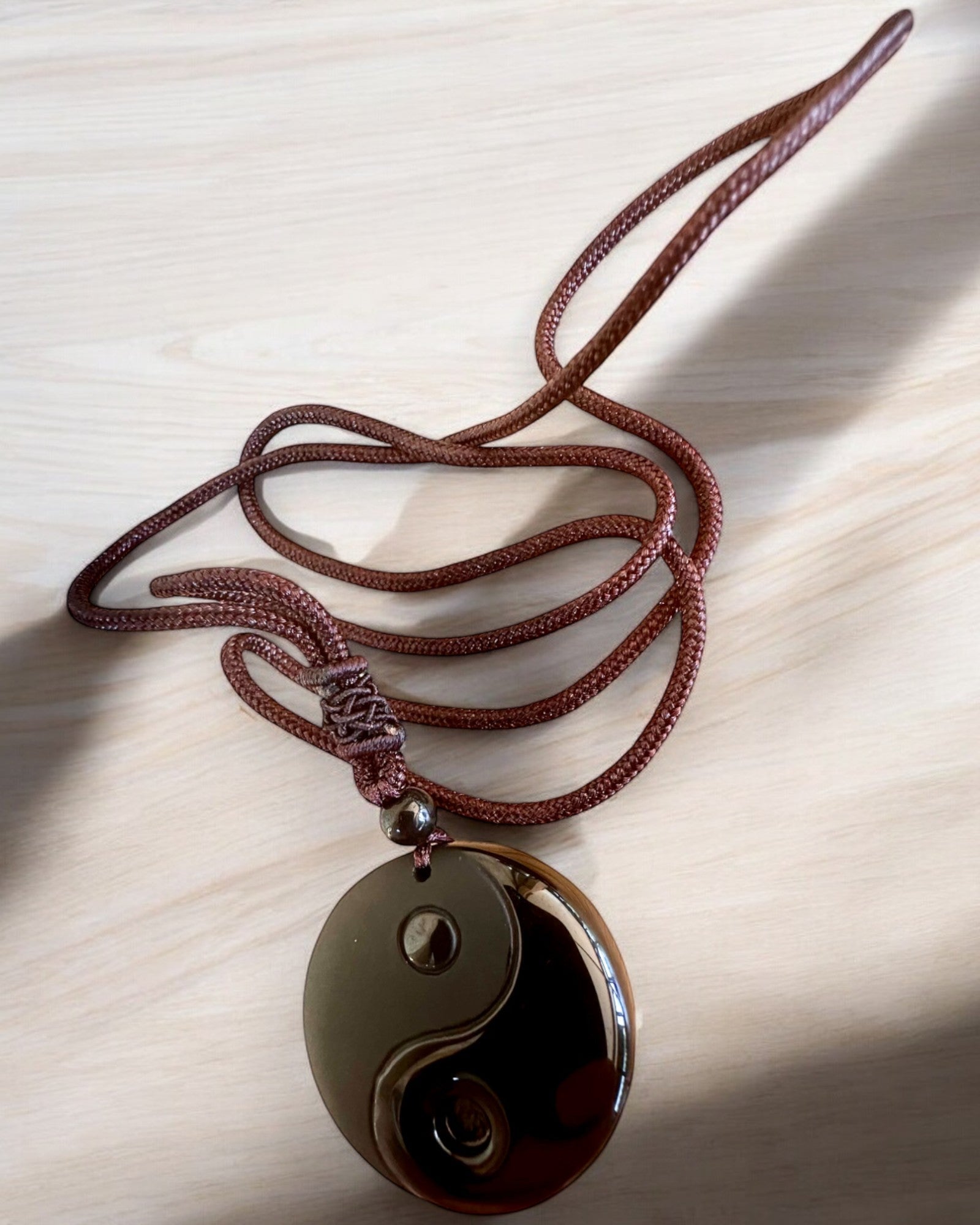 Boho-kaulakoru Obsidianista Yin Yang Tai Chi, mahdollisuus personointiin kaiverruksella lahjaksi