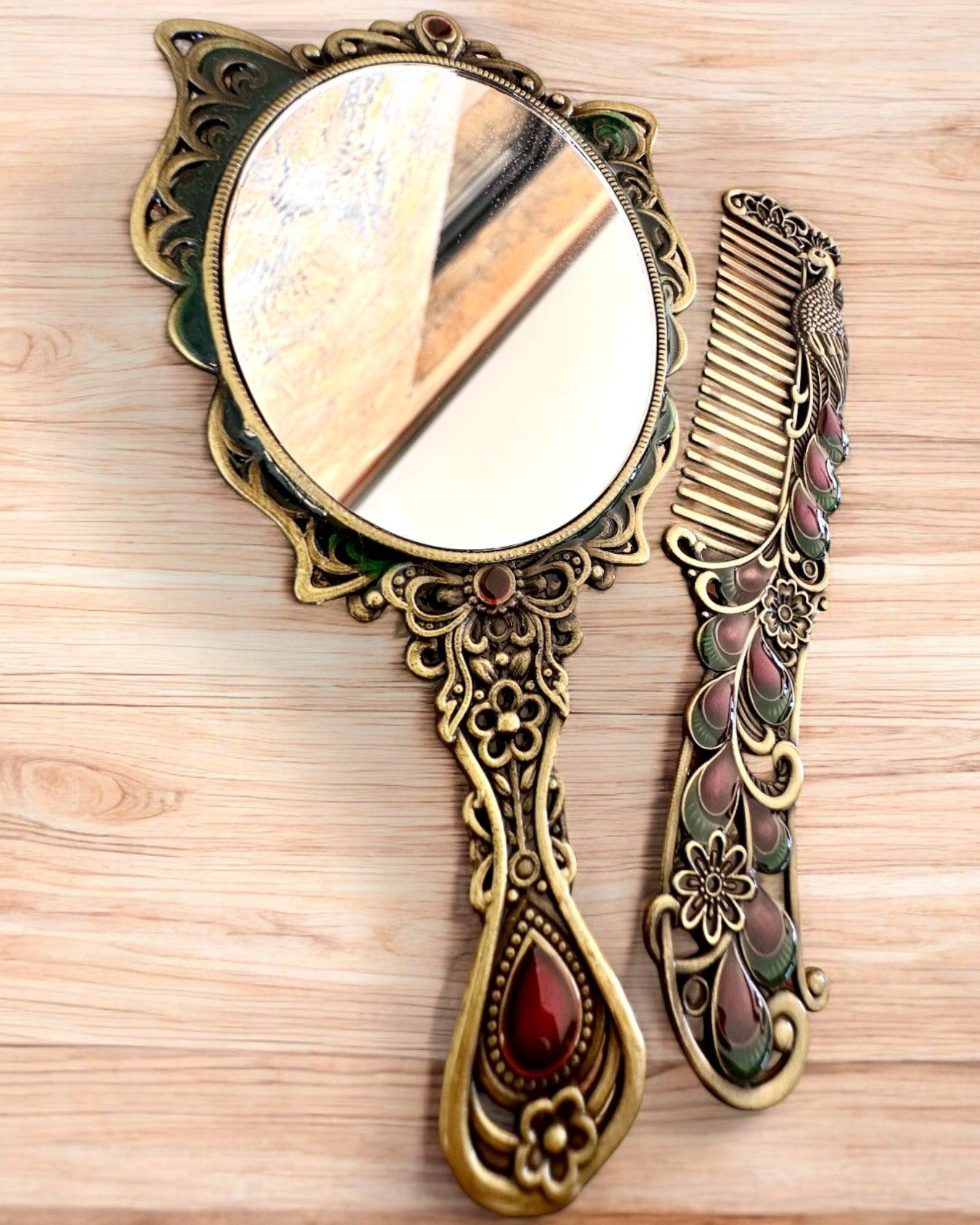 Peilisetti "Perhosen Eleganssi" kammalla