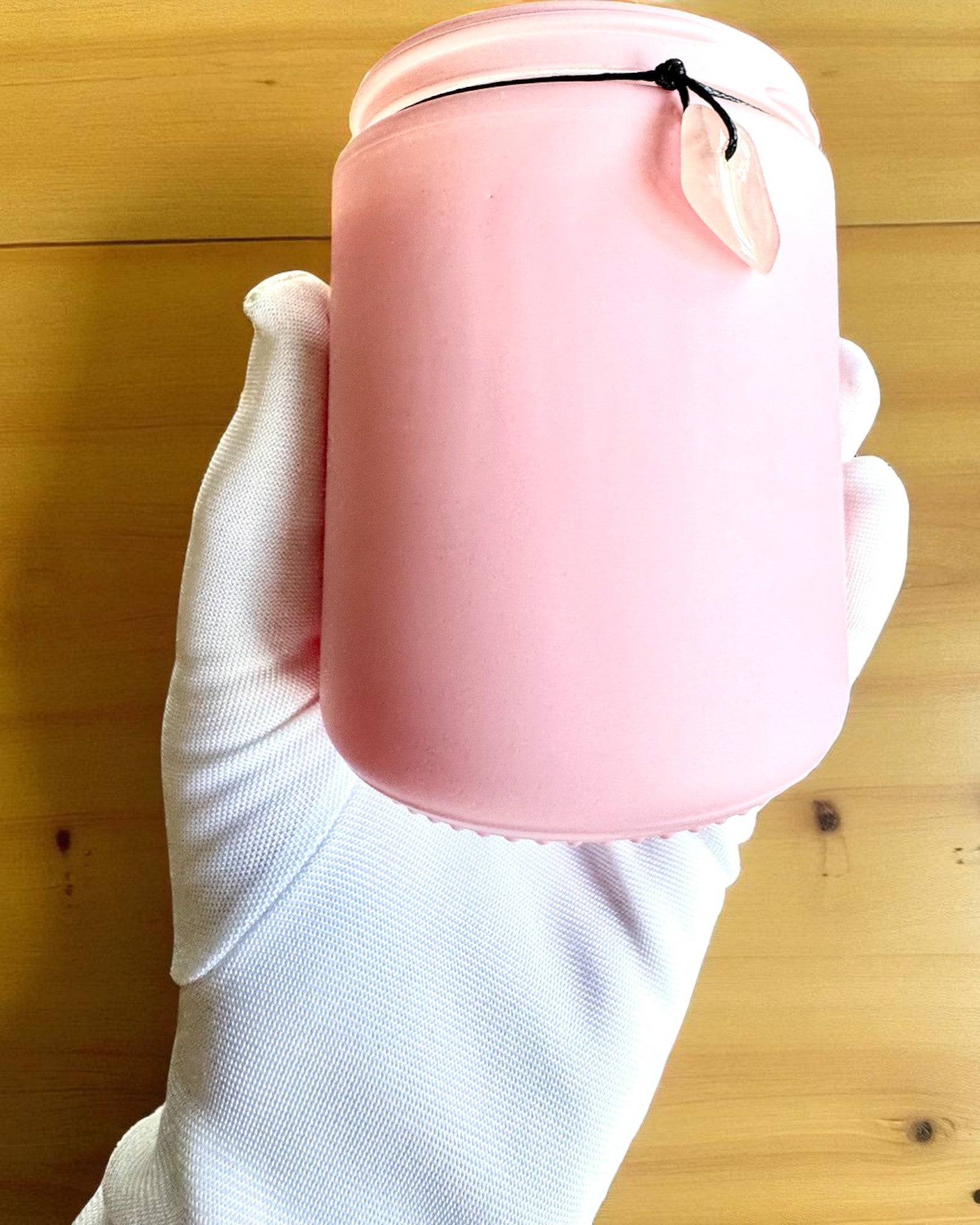 Intentionaalinen soijakynttilä Ruusukvartsi – rakkaus, harmonia ja sydämen rauha, 250 ml, mahdollisuus personointiin lahjaksi