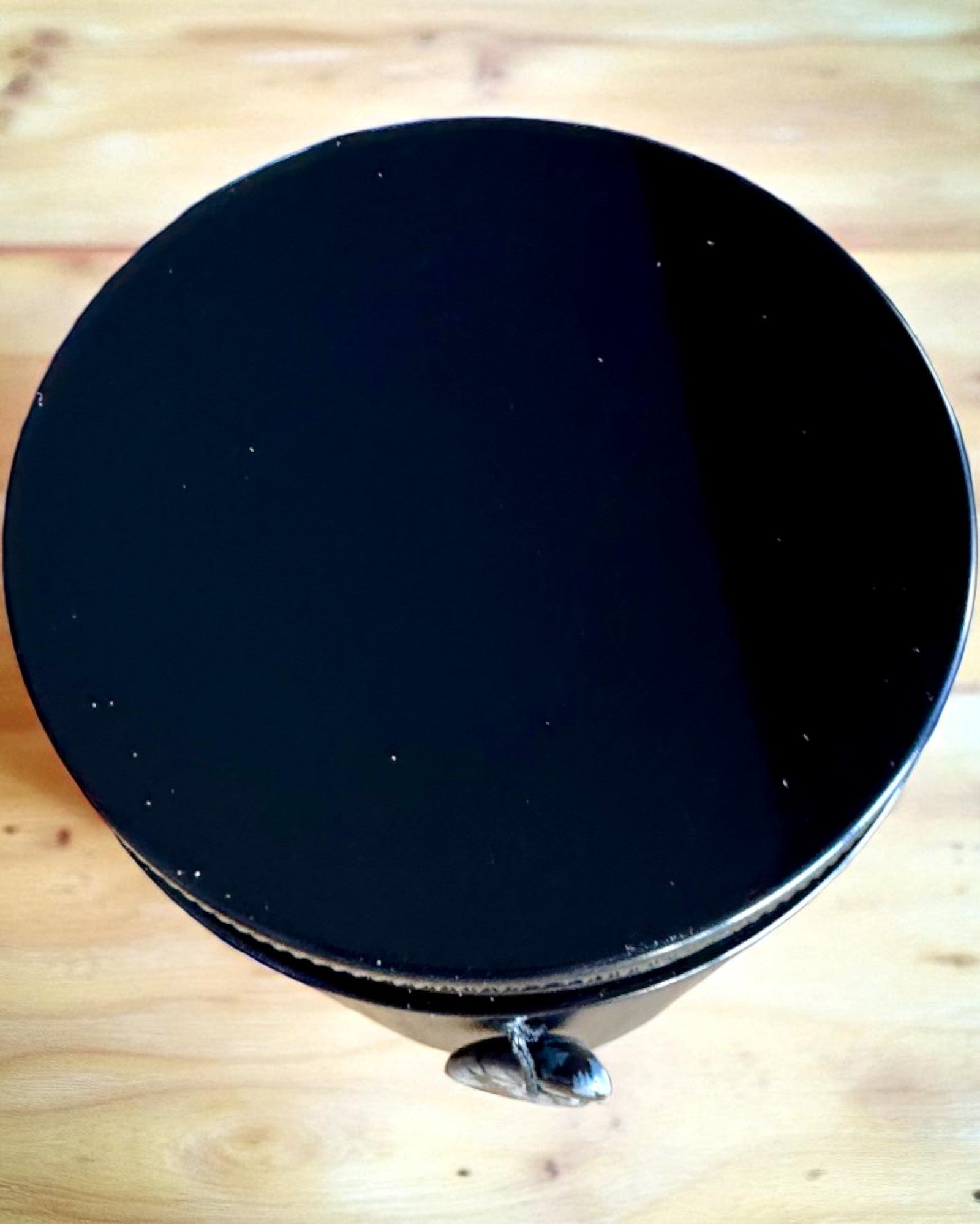 Intentionaalinen soijakynttilä Obsidiaani – itsevarmuus ja sisäinen voima, 250 ml, mahdollisuus personointiin lahjaksi