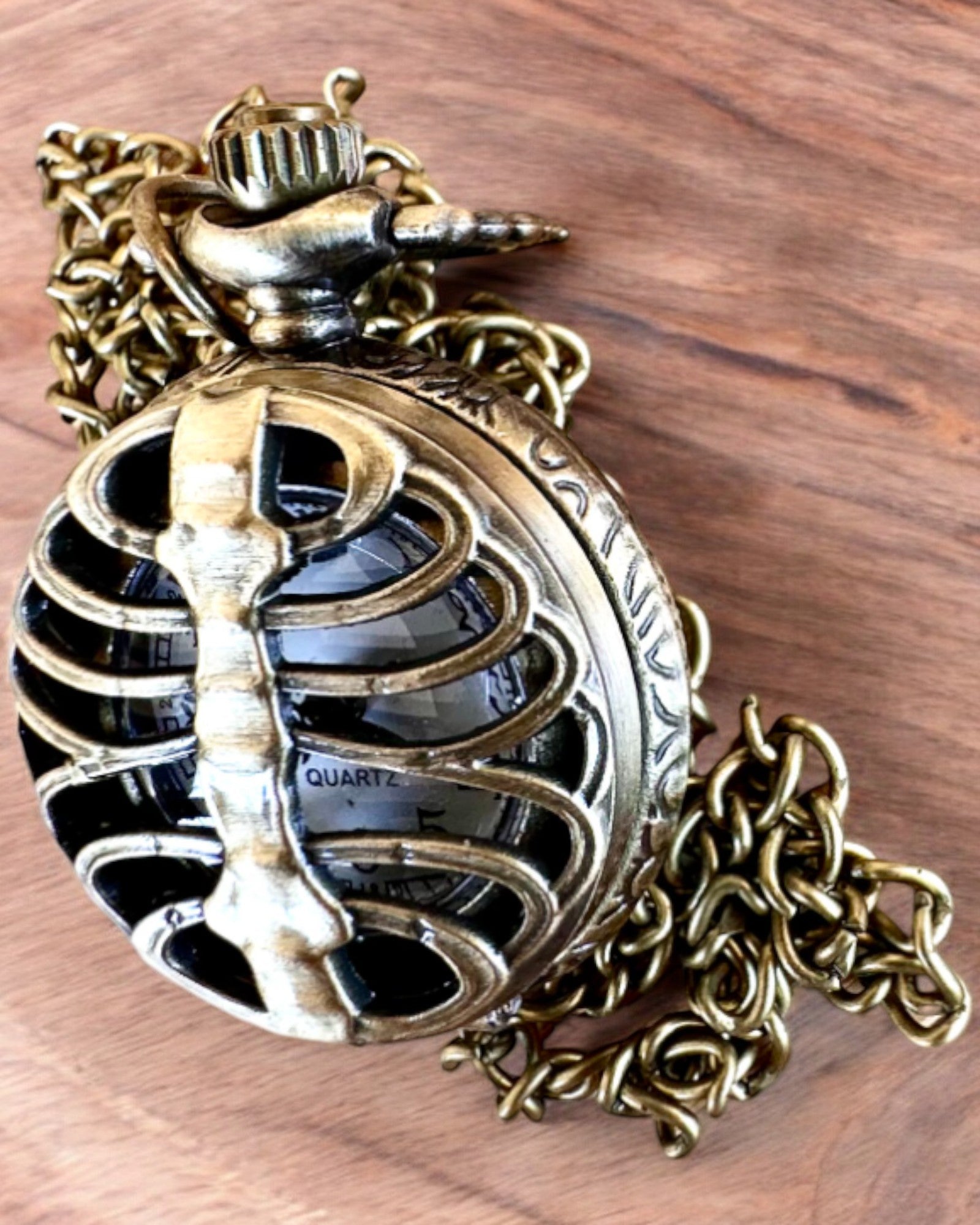 Taskukello "Rybia Łuska" kaiverrusmahdollisuudella lahjaksi