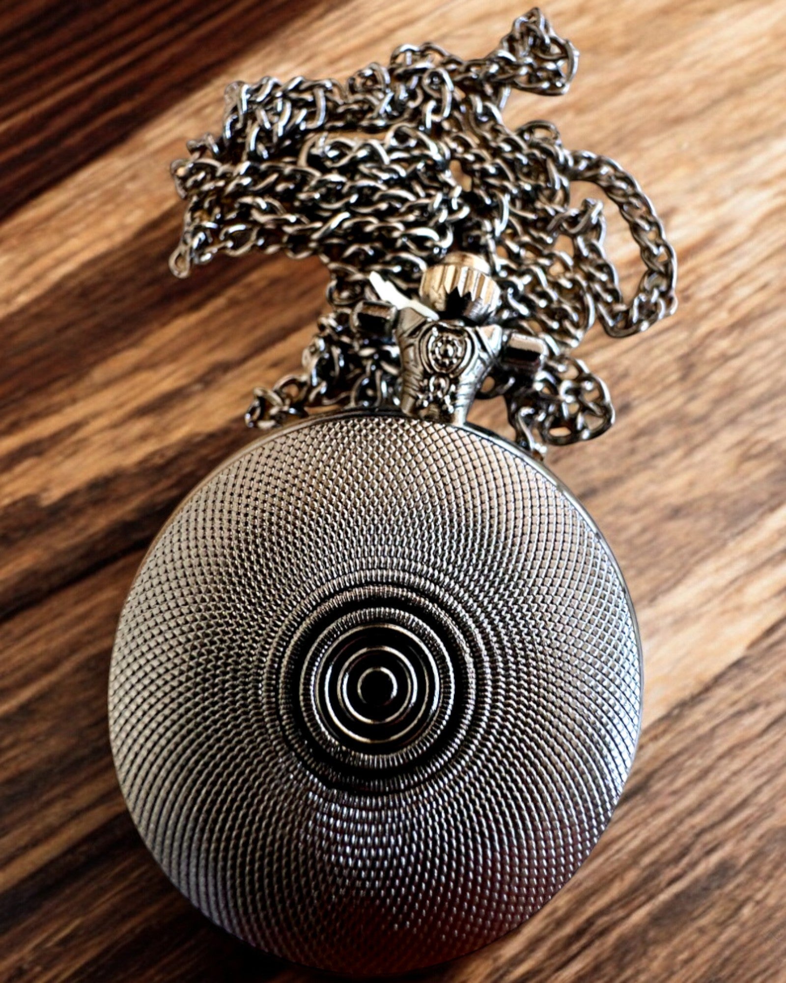 Taskukello "Elämän Puu" kaiverrusmahdollisuudella lahjaksi