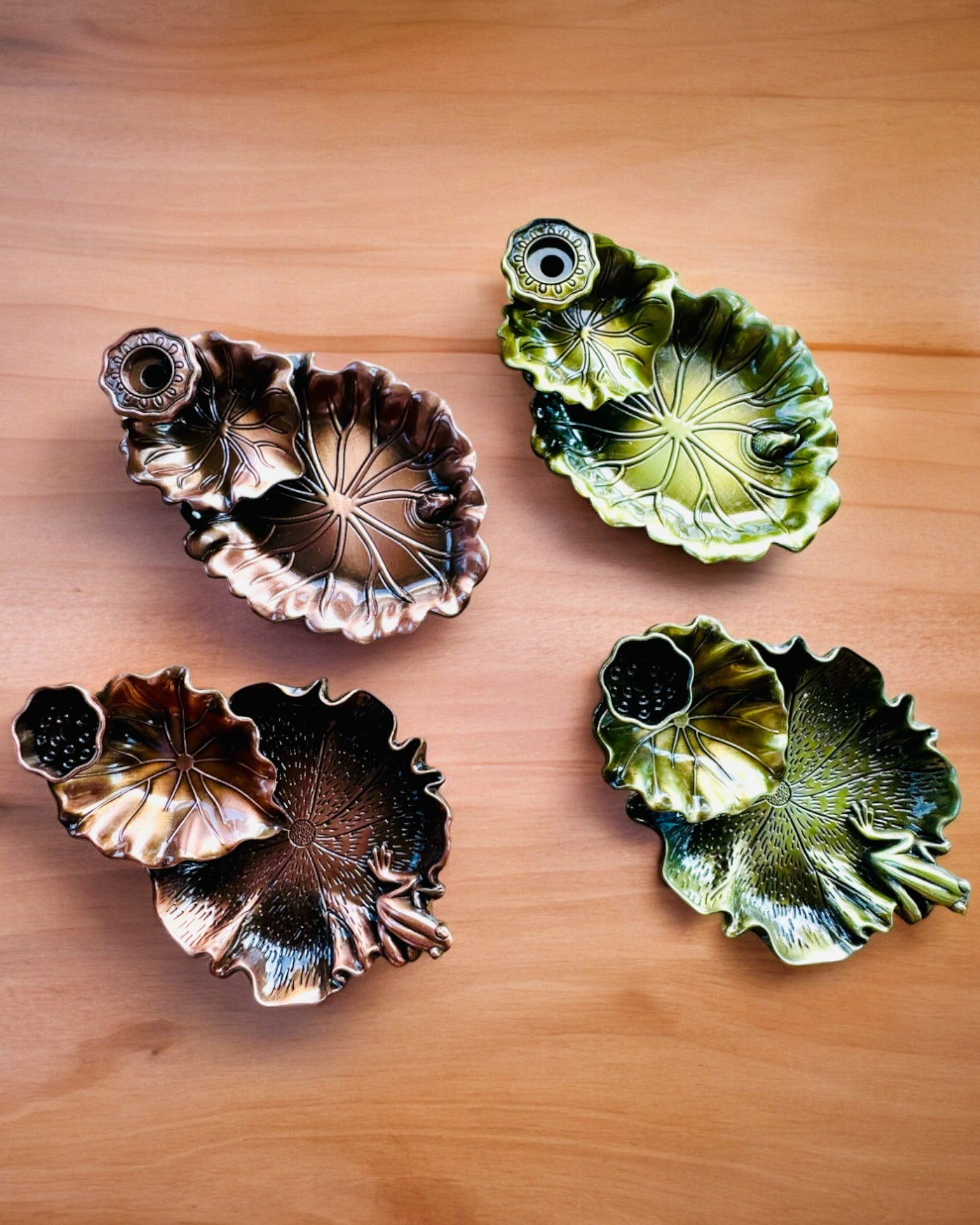 Tyylikäs metallinen lootuksenlehti suitsuketeline - 4 vaihtoehtoa valittavana, mahdollisuus personointiin kaiverruksella lahjaksi