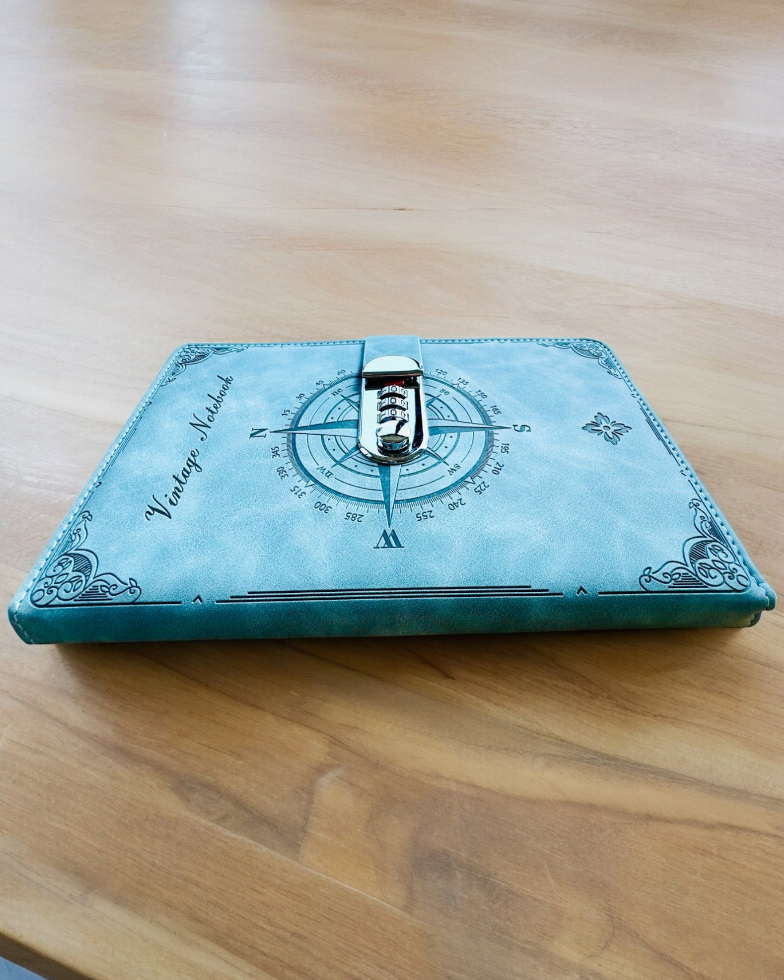 Salainen A5 Vintage -muistikirja koodilukolla - Valitse Tyylisi, personointi kaiverruksella lahjaksi