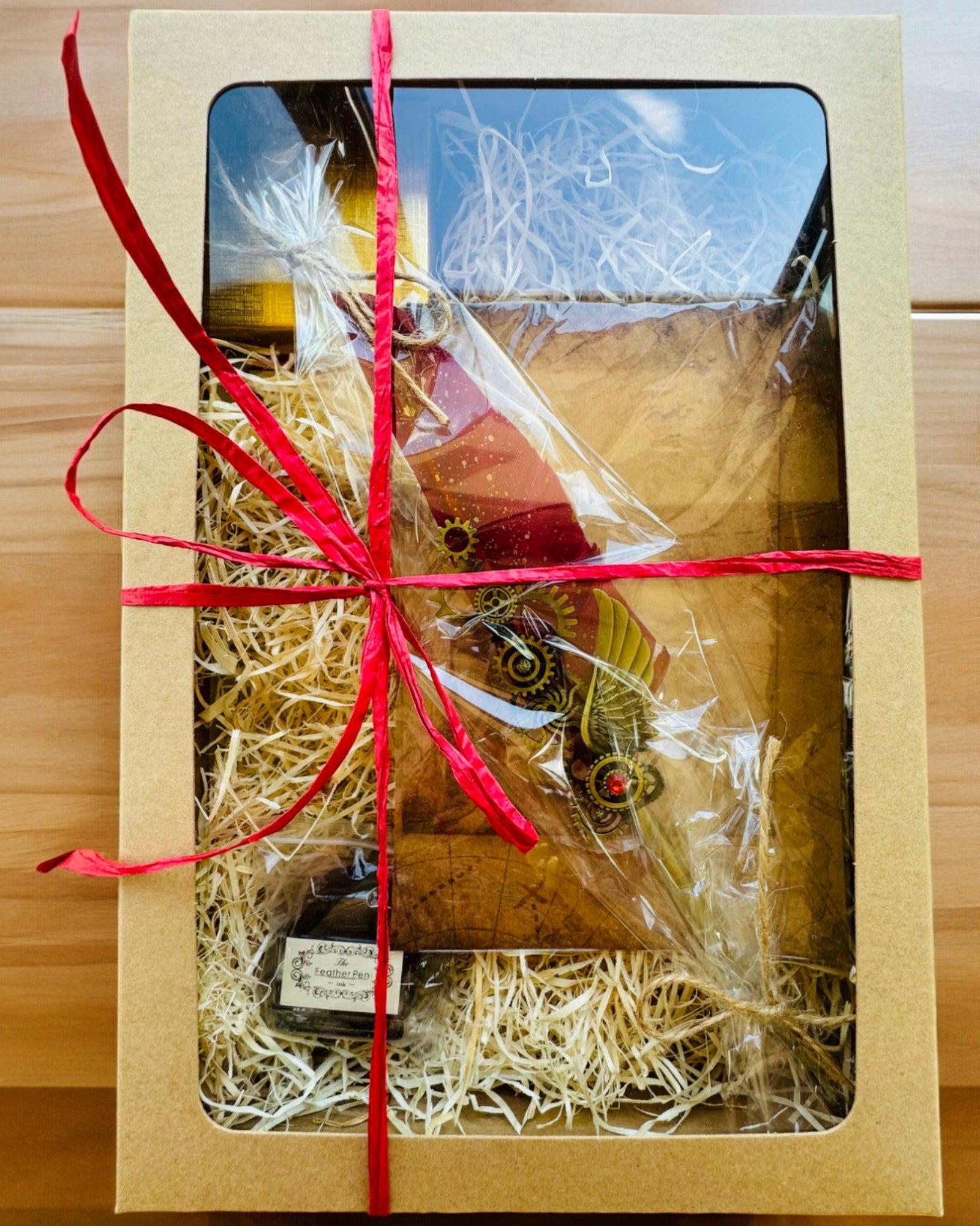 Lahjasetti - Viininpunainen-violetti hanhen sulkakynä "Steampunk Eleganssi" kaiverrusmahdollisuudella, lahjaksi