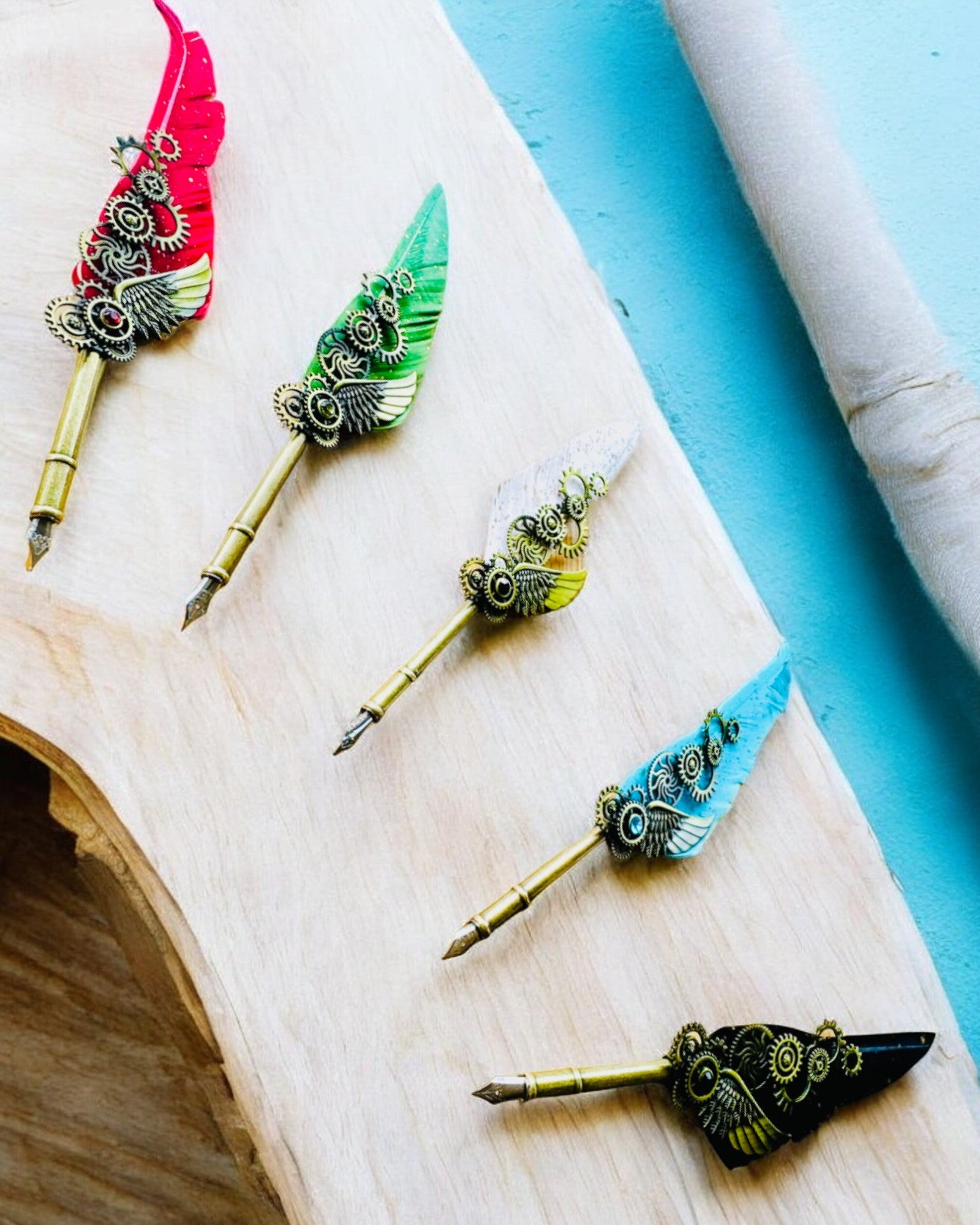 Kalligrafiakynä "Steampunk-tyylinen Eleganssi" Kalkkunan Sulalla - Käsintehty, 5 vaihtoehtoa valittavana, personointi kaiverruksella lahjaksi