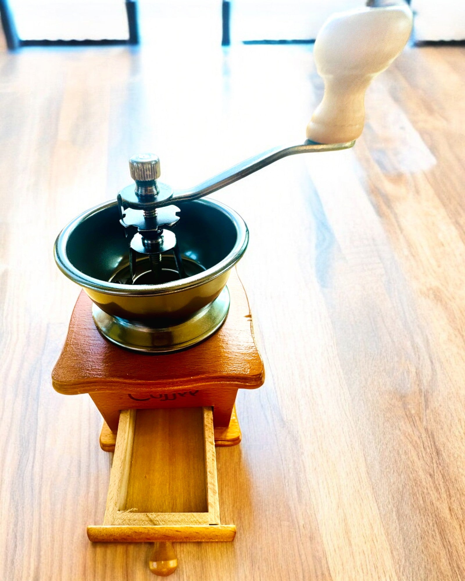 Perinteinen Kahvimylly Klassinen Aromi - kaiverrusvaihtoehdolla, personointi lahjaksi