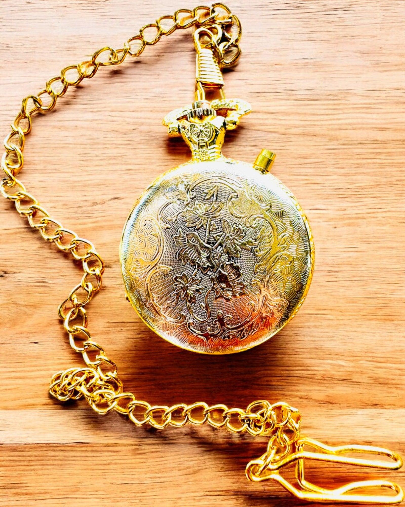 Taskukello "Motocykli Elegancik 2" – Kaiverrus lahjaksi, 3 värivaihtoehtoa