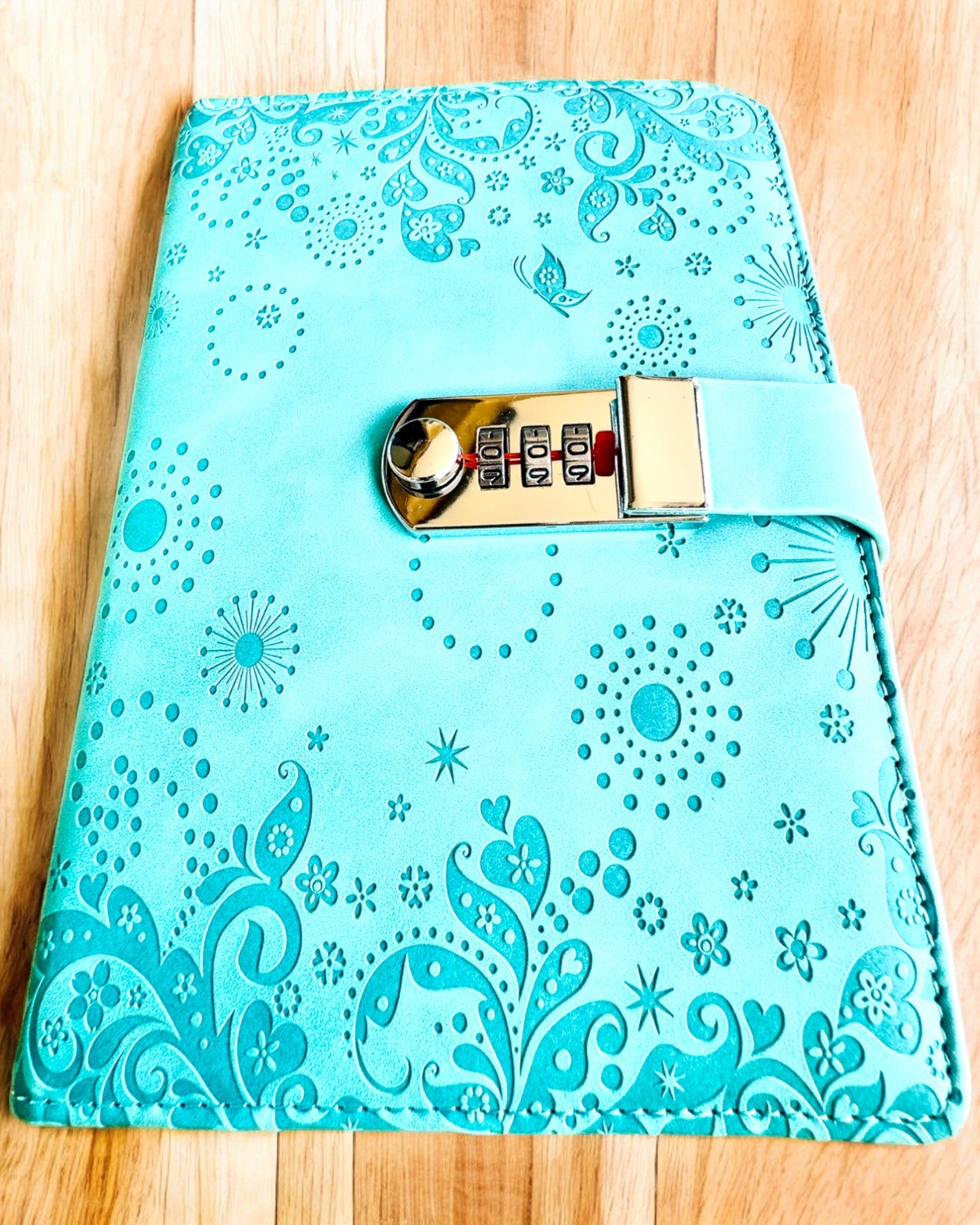 Eksklusiivinen Muistikirja, PU-nahka, A5 Salasanalukolla - "Secret Journal", personointi kaiverruksella