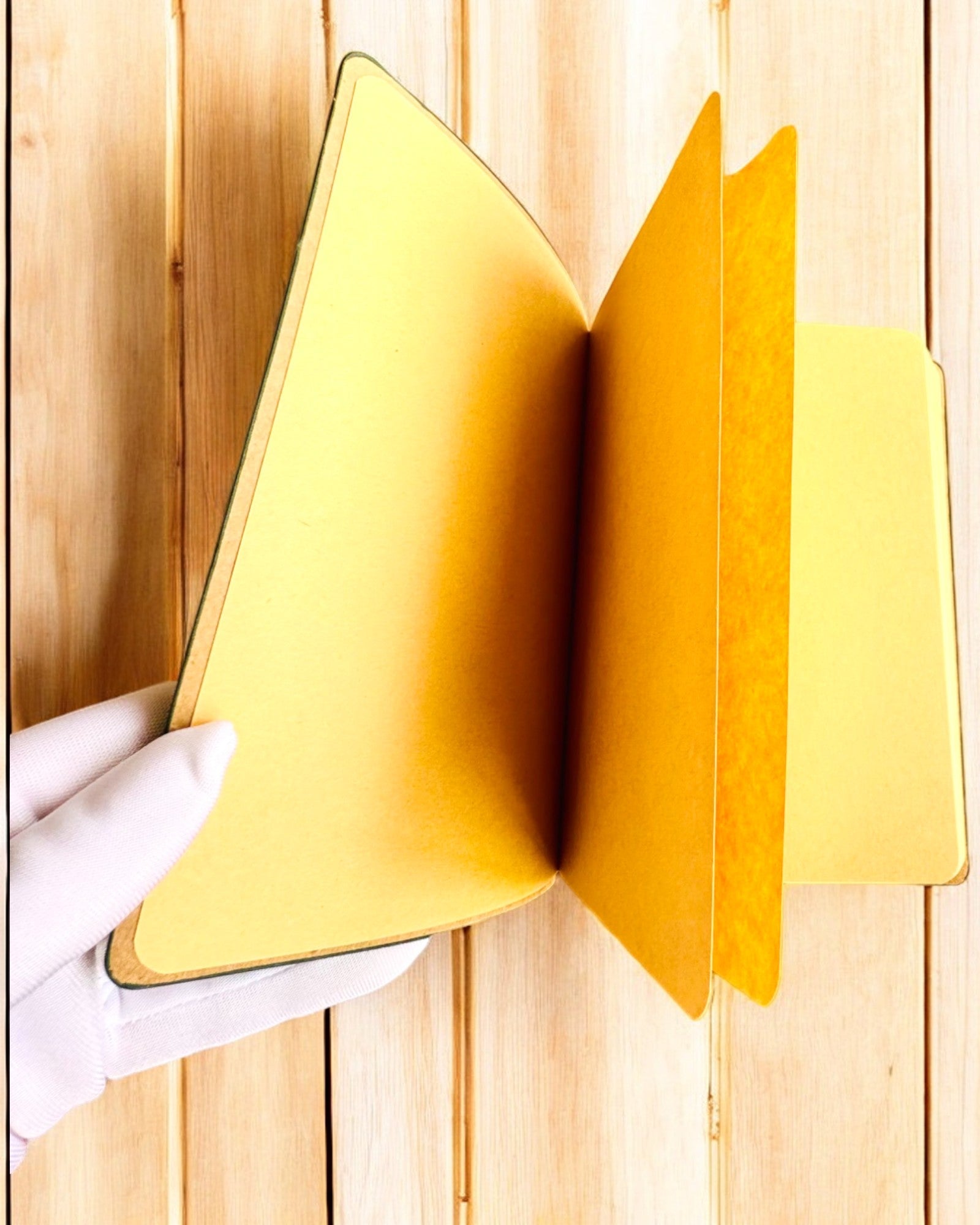 Vintage-muistikirja "Klucz Przeszłości" - Kaiverrusmahdollisuus lahjaksi, muistikirja