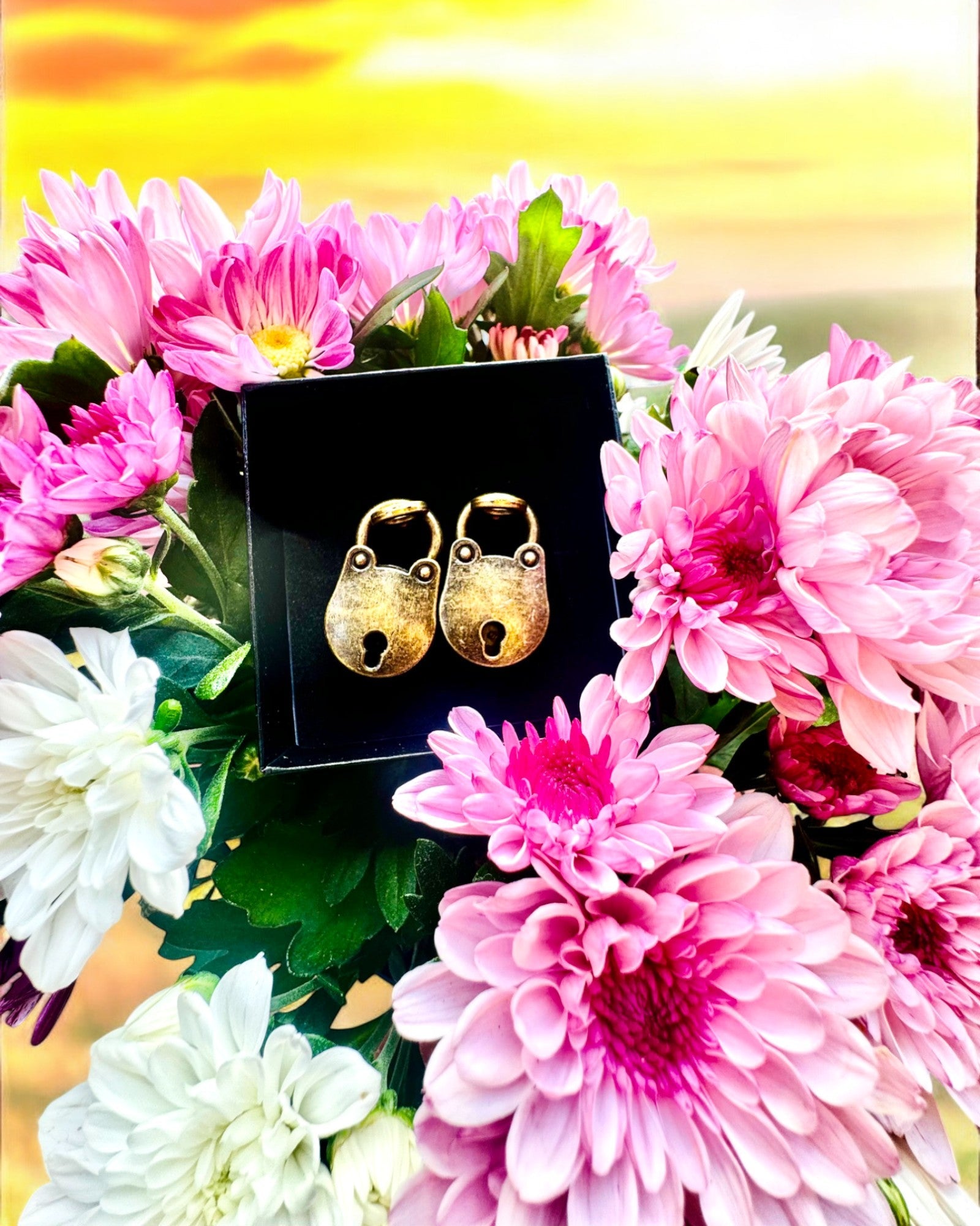 Rakkausminilukot - Sarja 2 kaiverrettua retrotyylistä lukkoa, personointi lahjaksi