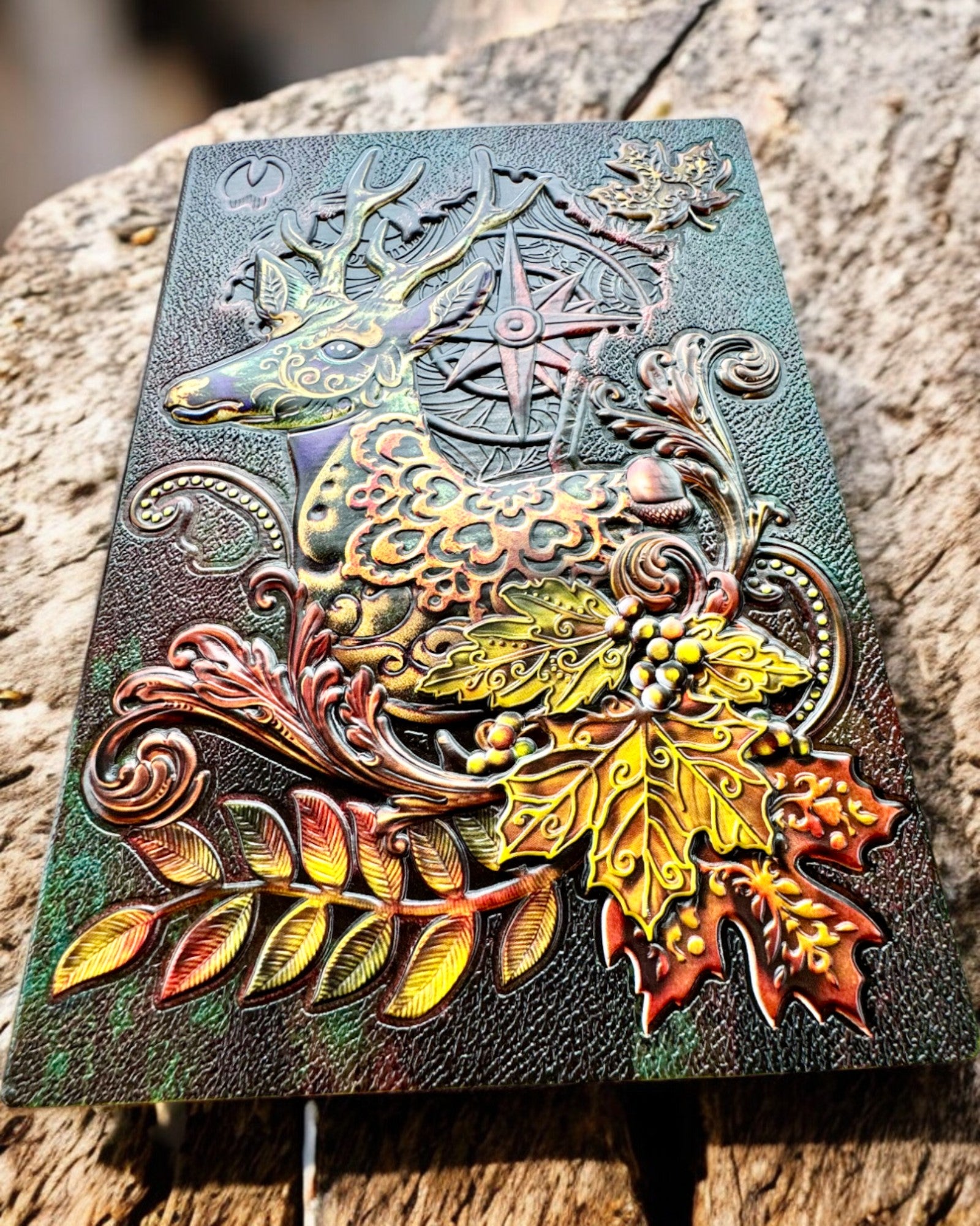 Metsäpeura Muistikirja Jelenen Kuvalla, A5 - personointi kaiverruksella lahjaksi