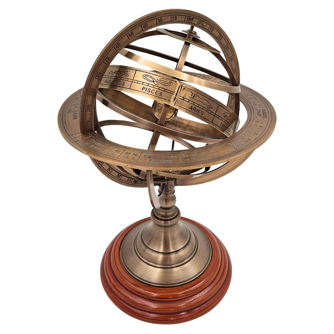 Messinkinen pallomainen astrolabi puisella jalustalla 28 cm, personoitavissa kaiverruksella