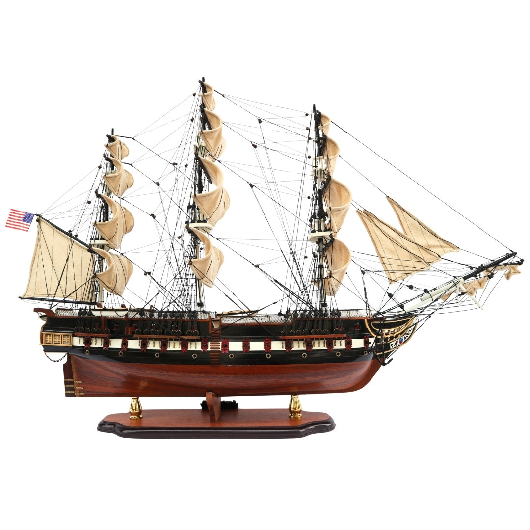 Eksklusiivinen suuri USS Constitution -purjelaivamalli, 100 cm, kaiverruksella personoitavissa