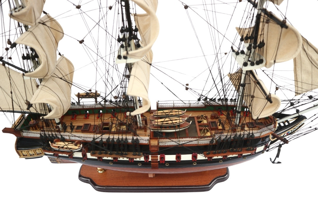 Eksklusiivinen suuri USS Constitution -purjelaivamalli, 100 cm, kaiverruksella personoitavissa