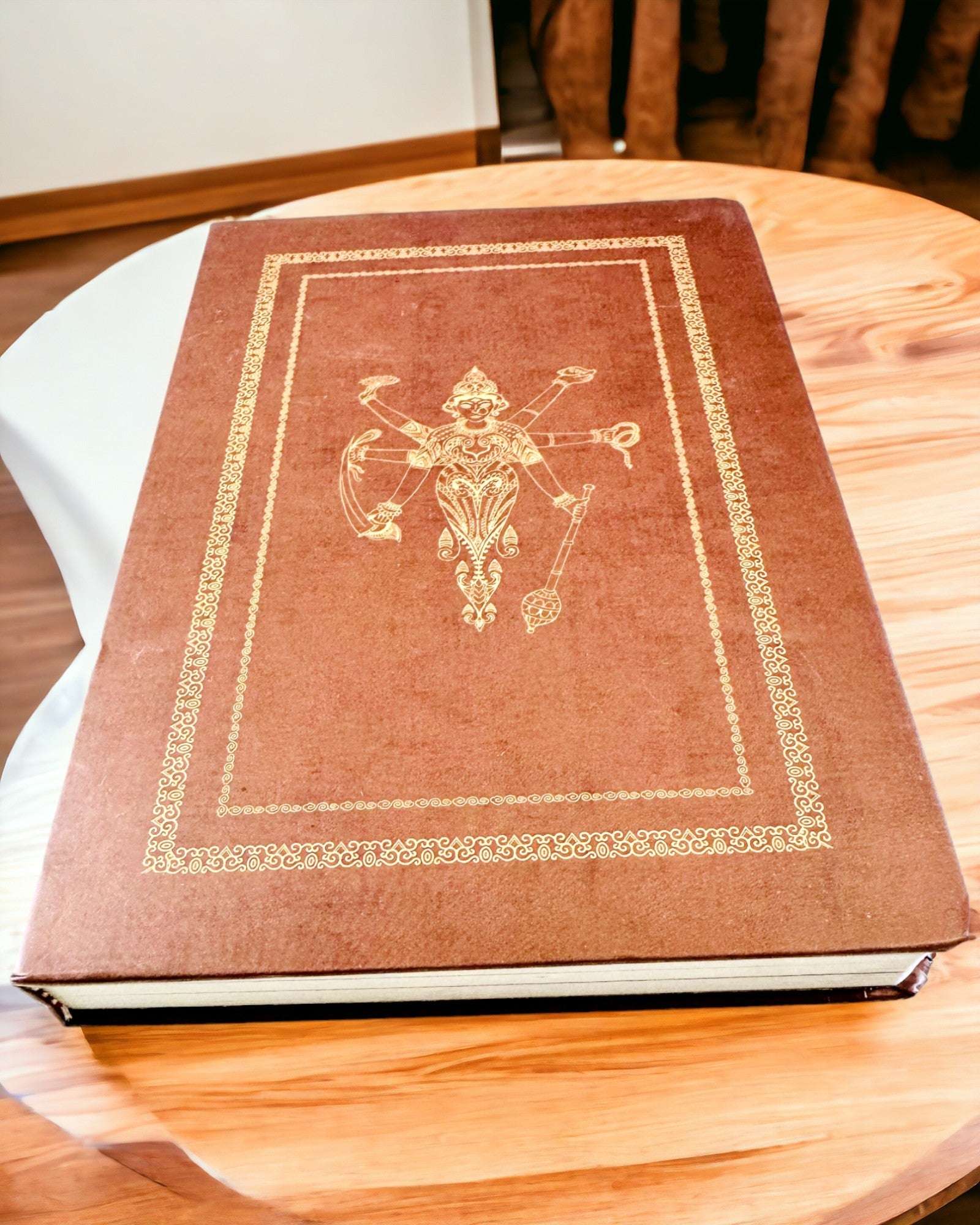 Vintage ruskea muistikirja koristeellisella retrotyylisellä kannella – Tutkijan muistikirja – Ruskea, Vintage