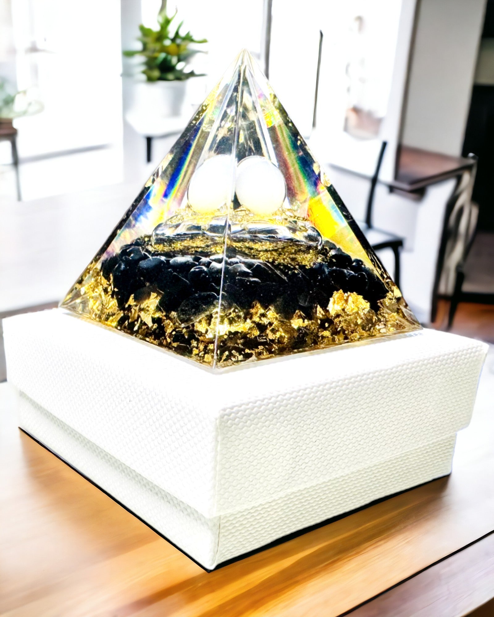 Orgoniittipyramidi Obsidiaanilla – Chakran Energiageneraattori, Reiki Meditaatiotyökalu Luonnonkivellä
