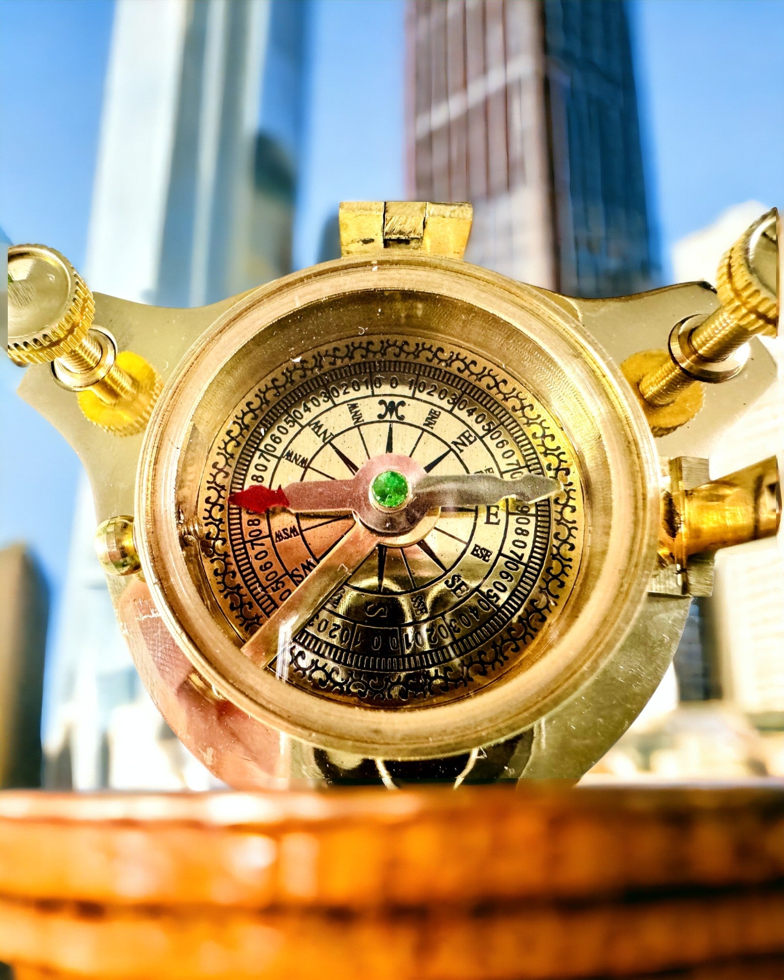 "Merikompasi kaiverrusmahdollisuudella"