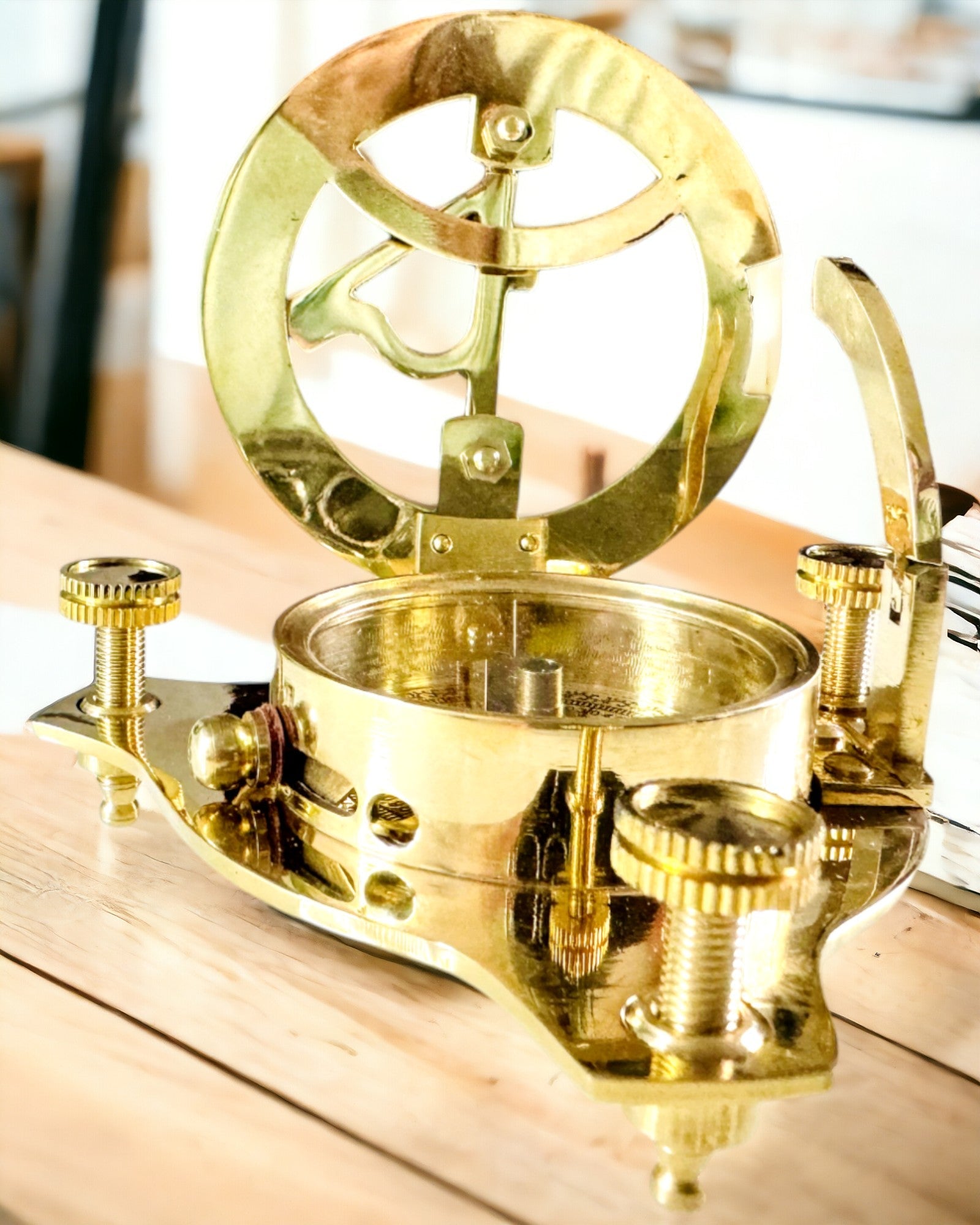 "Merikompasi kaiverrusmahdollisuudella"