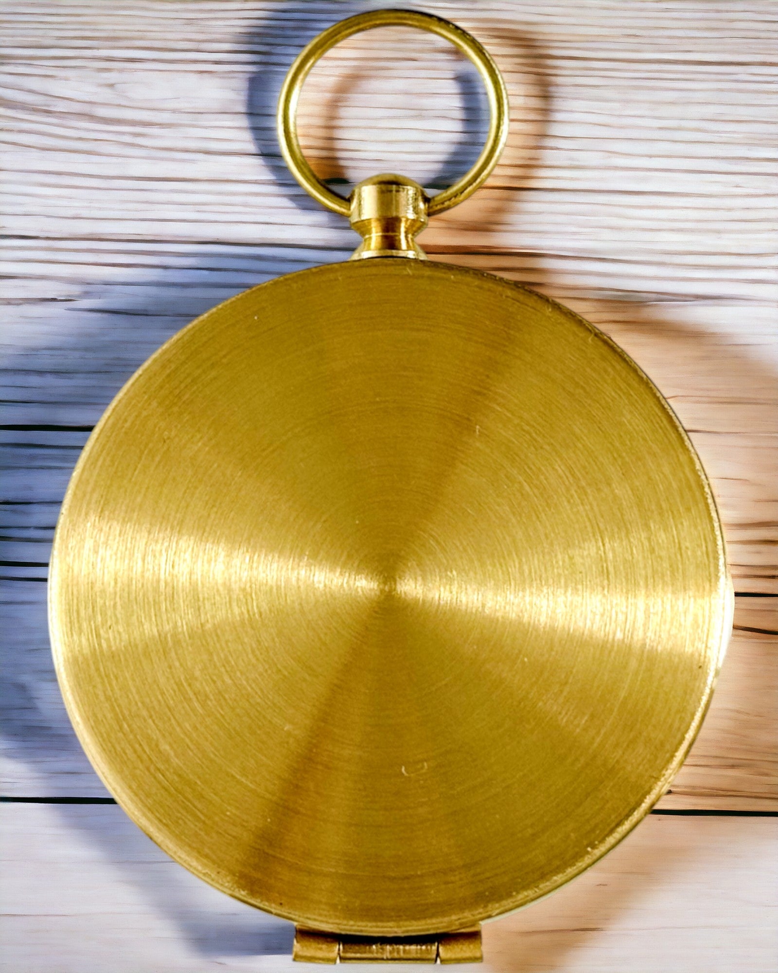 Vedenpitävä Messinkikompassi Hehkuvalla Efektillä - Välttämätön Vaelluksille ja Leirintään, personointi kaiverruksella