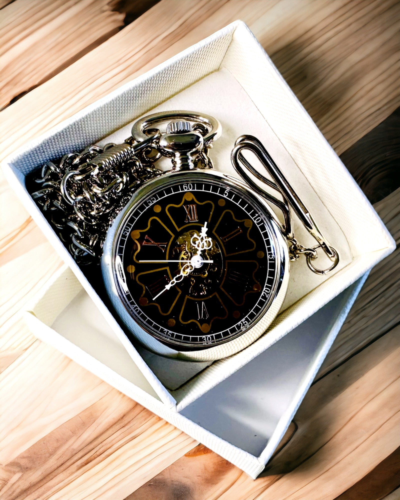 Kaiverrettava Vintage-tyylinen Taskukello