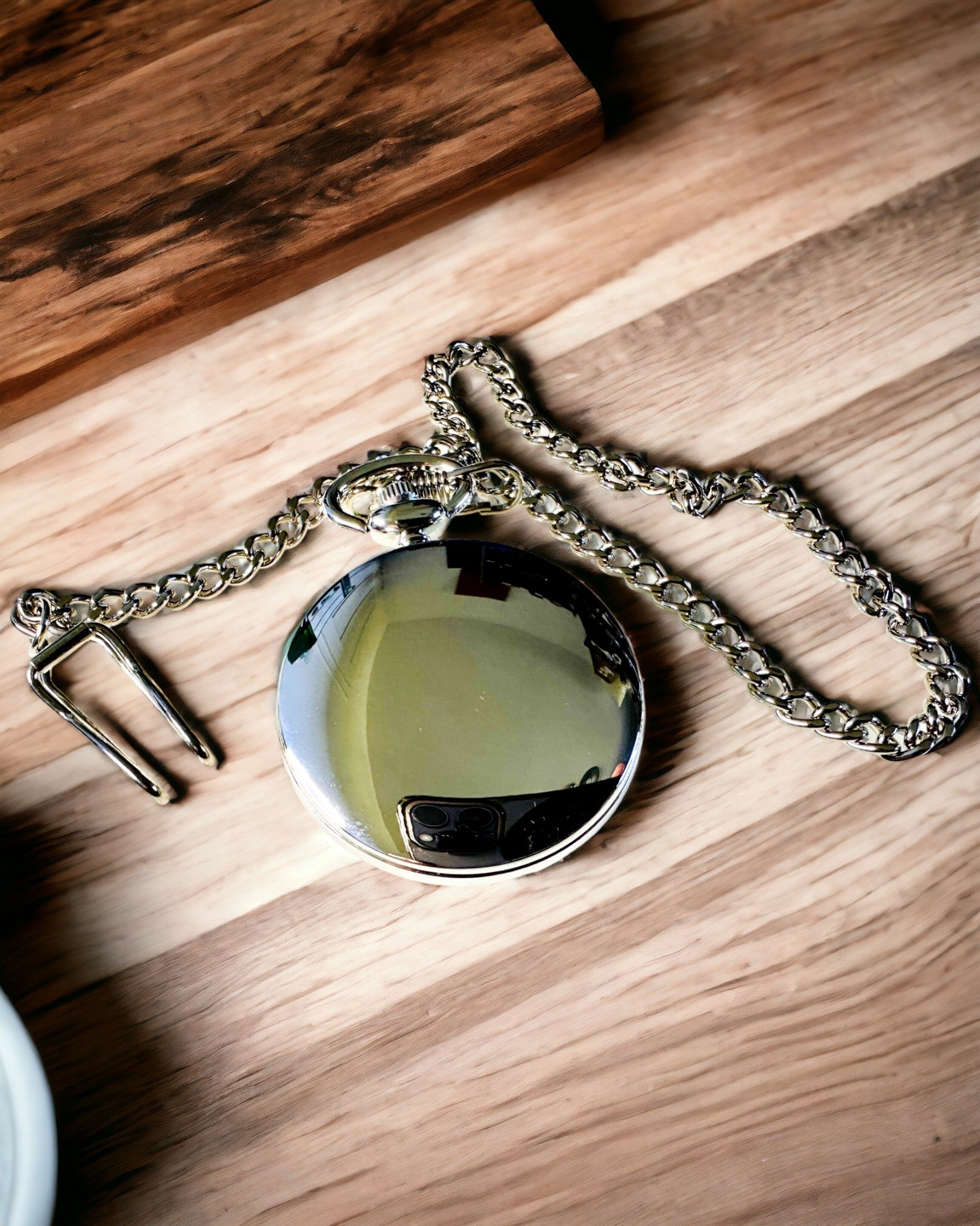 Kaiverrettava Vintage-tyylinen Taskukello