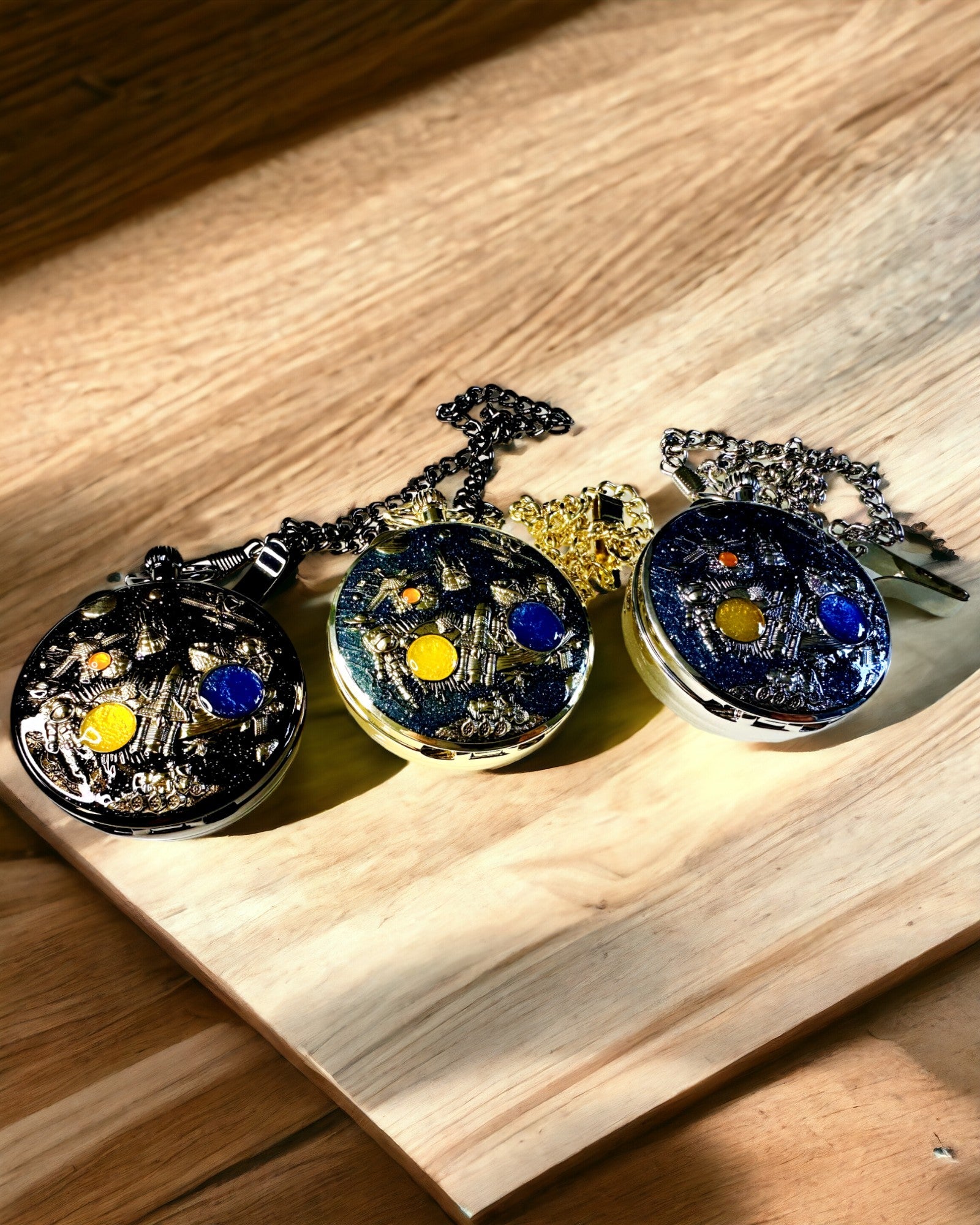 Taskukello "Astrum Temporis" - Hopeinen kehys. Mahdollisuus personointiin kaiverruksella