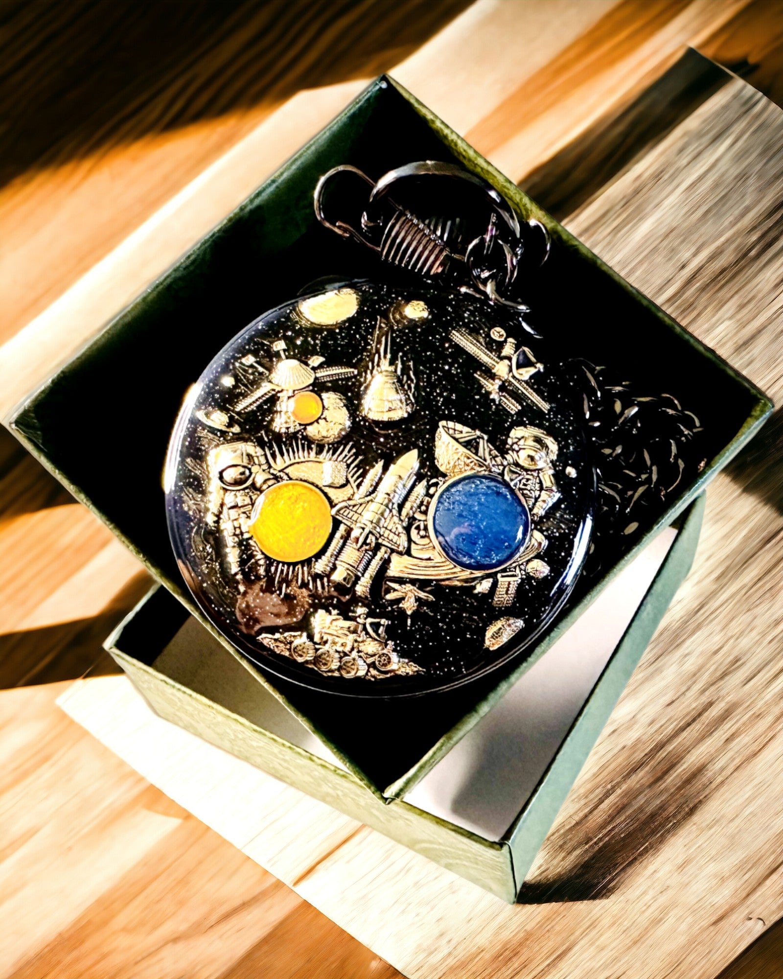 Taskukello "Astrum Temporis" - Hopeinen kehys. Mahdollisuus personointiin kaiverruksella