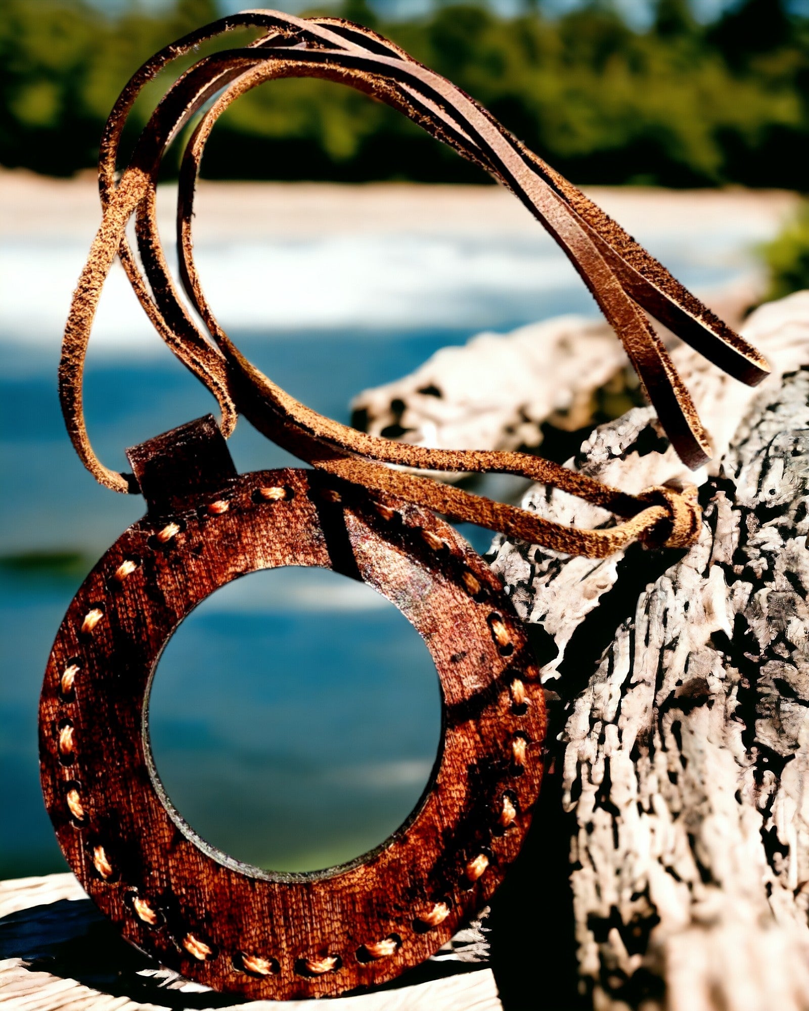 Intialainen suurennuslasi Artefakt, nahkainen, käsintehty - mahdollisuus personointiin kaiverruksella