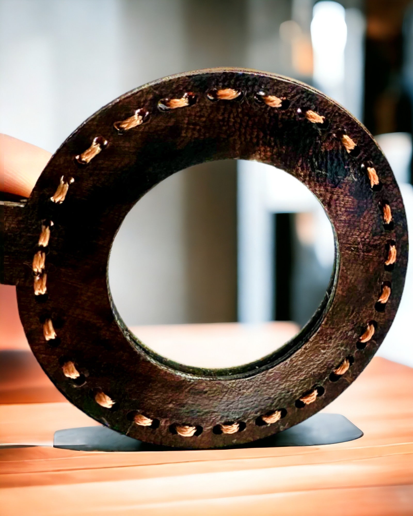 Intialainen suurennuslasi Artefakt, nahkainen, käsintehty - mahdollisuus personointiin kaiverruksella