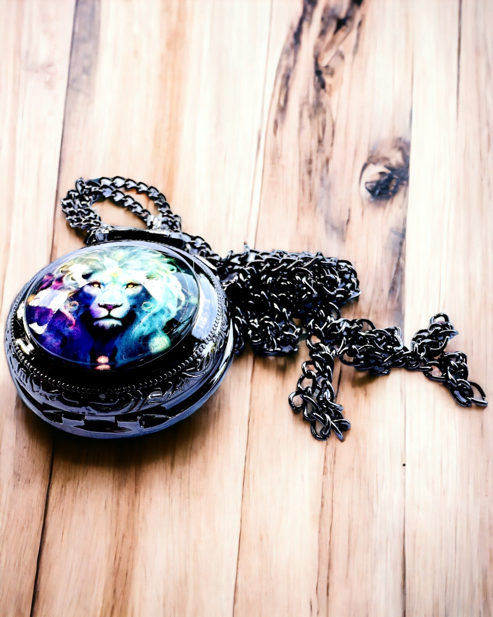 Kaulakello "Majesty Lion" kaiverrusmahdollisuudella