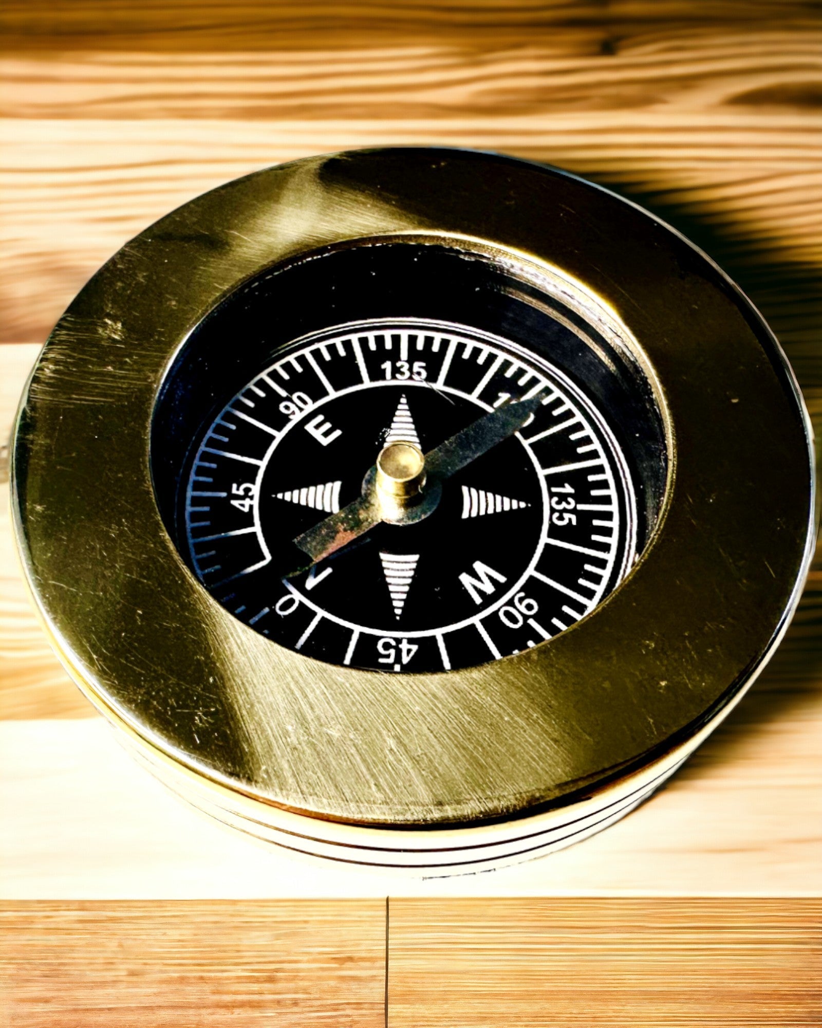 Matkailijan kompassi Rajput, personointimahdollisuudella - lahjaksi