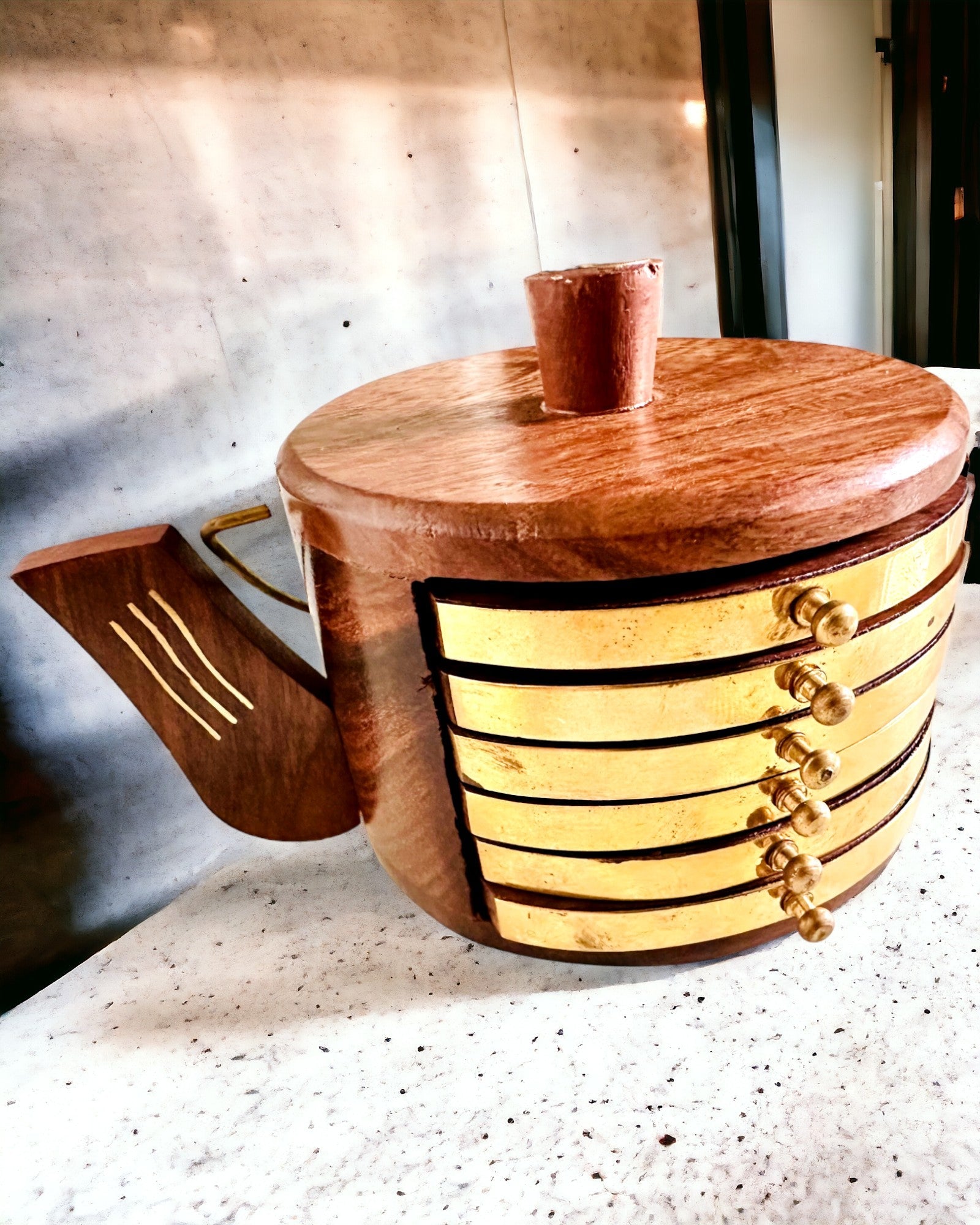 Retro puinen "Herbaciarnik" kaiverrusmahdollisuudella