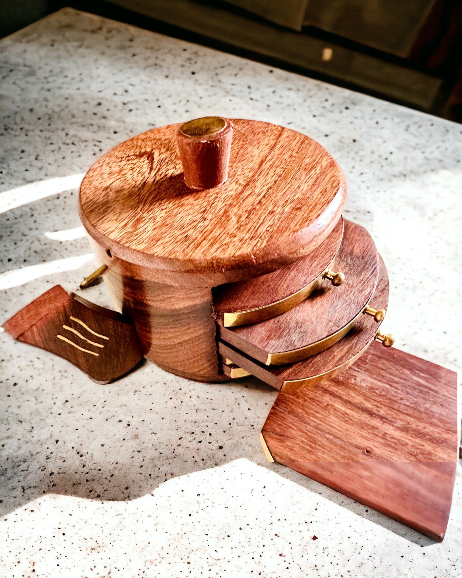 Retro puinen "Herbaciarnik" kaiverrusmahdollisuudella