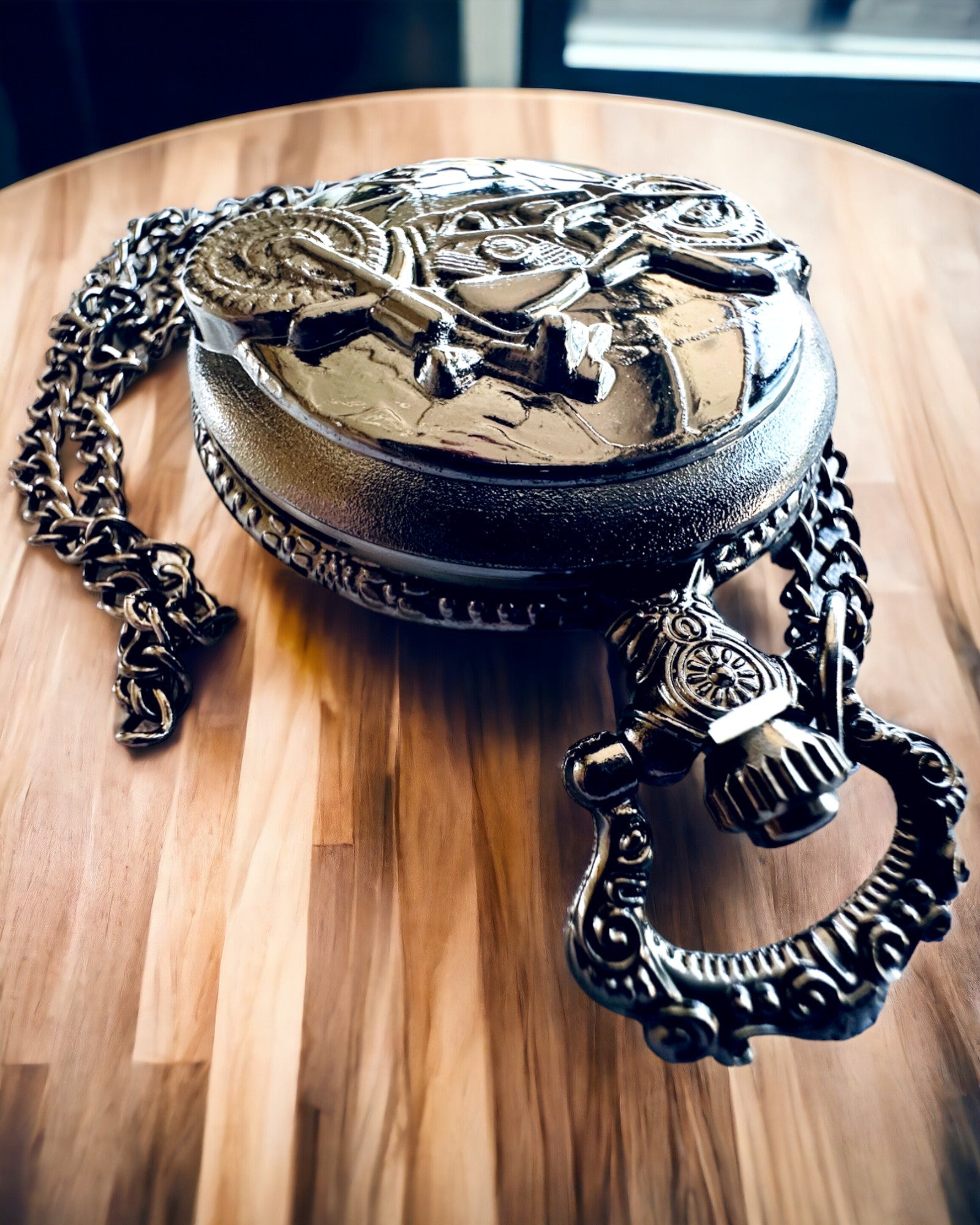 Tyylikäs taskukello Moottoripyöräinto, mahdollisuus personointiin kaiverruksella