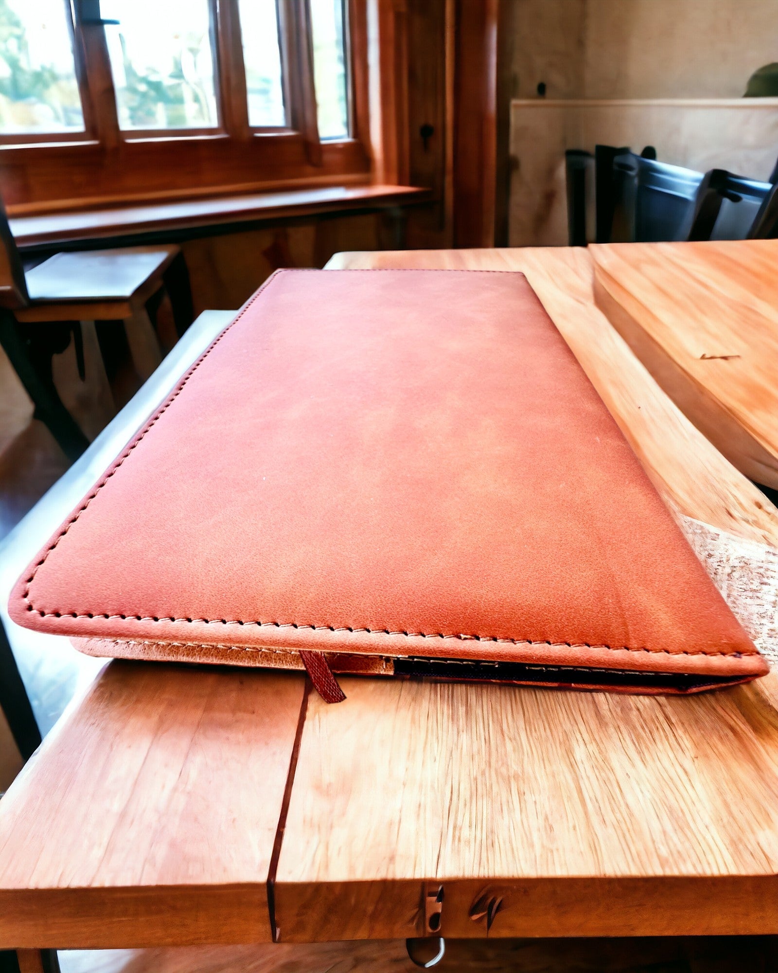 Eksklusiivinen Muistikirja, PU-nahka, A5 Salasanalukolla - "Secret Journal", personointi kaiverruksella