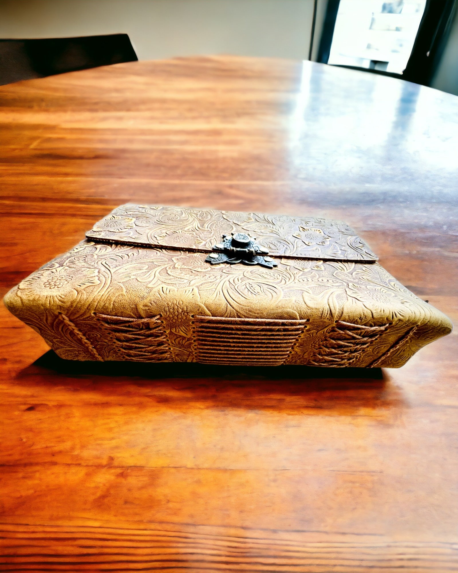 Luksus Retro Muistikirja Nahkakannella - "Vintage Elegance", 480 sivua, mahdollisuus personointiin kaiverruksella