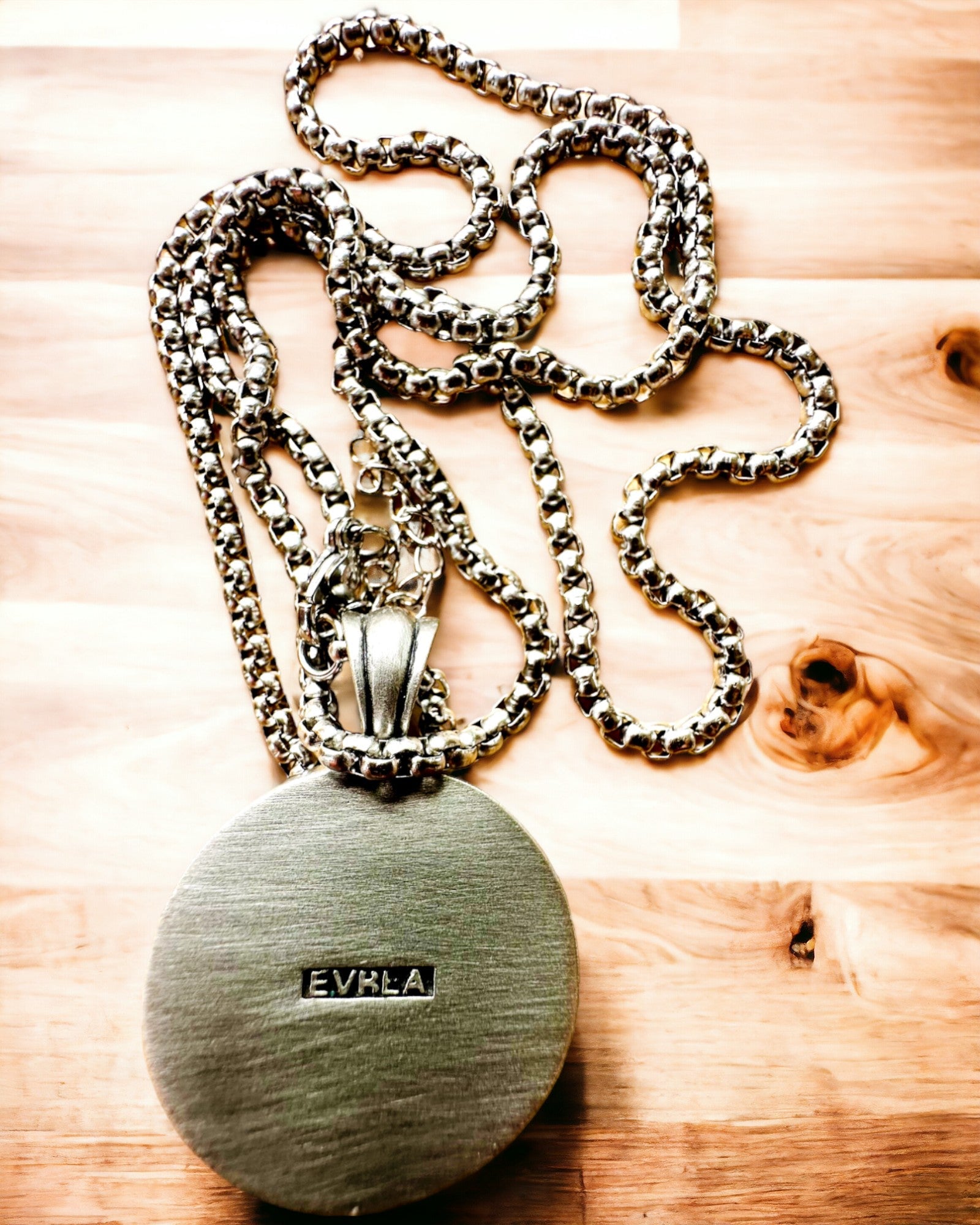 Kompassikaulakoru "Eurla" - mahdollisuus personoida kaiverruksella